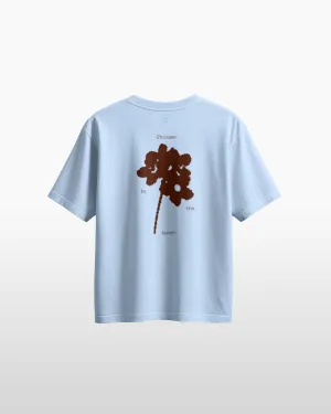 Modern Twist Eco-friendly Graphic Oversized Tee in Clean Breeze (Stronger)