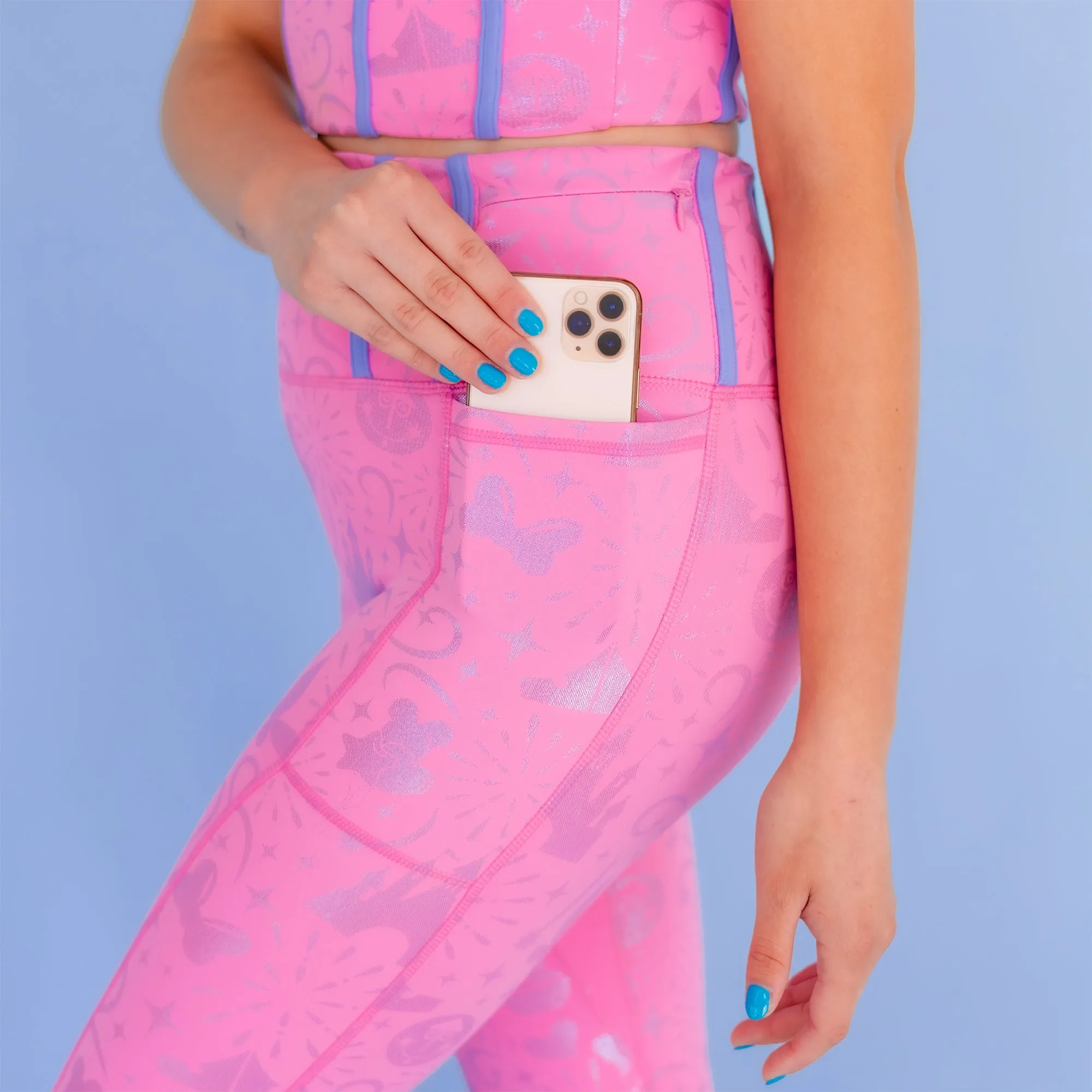 Minimal Design Seamless Design Holiday Outfit Happiest Castle Leggings