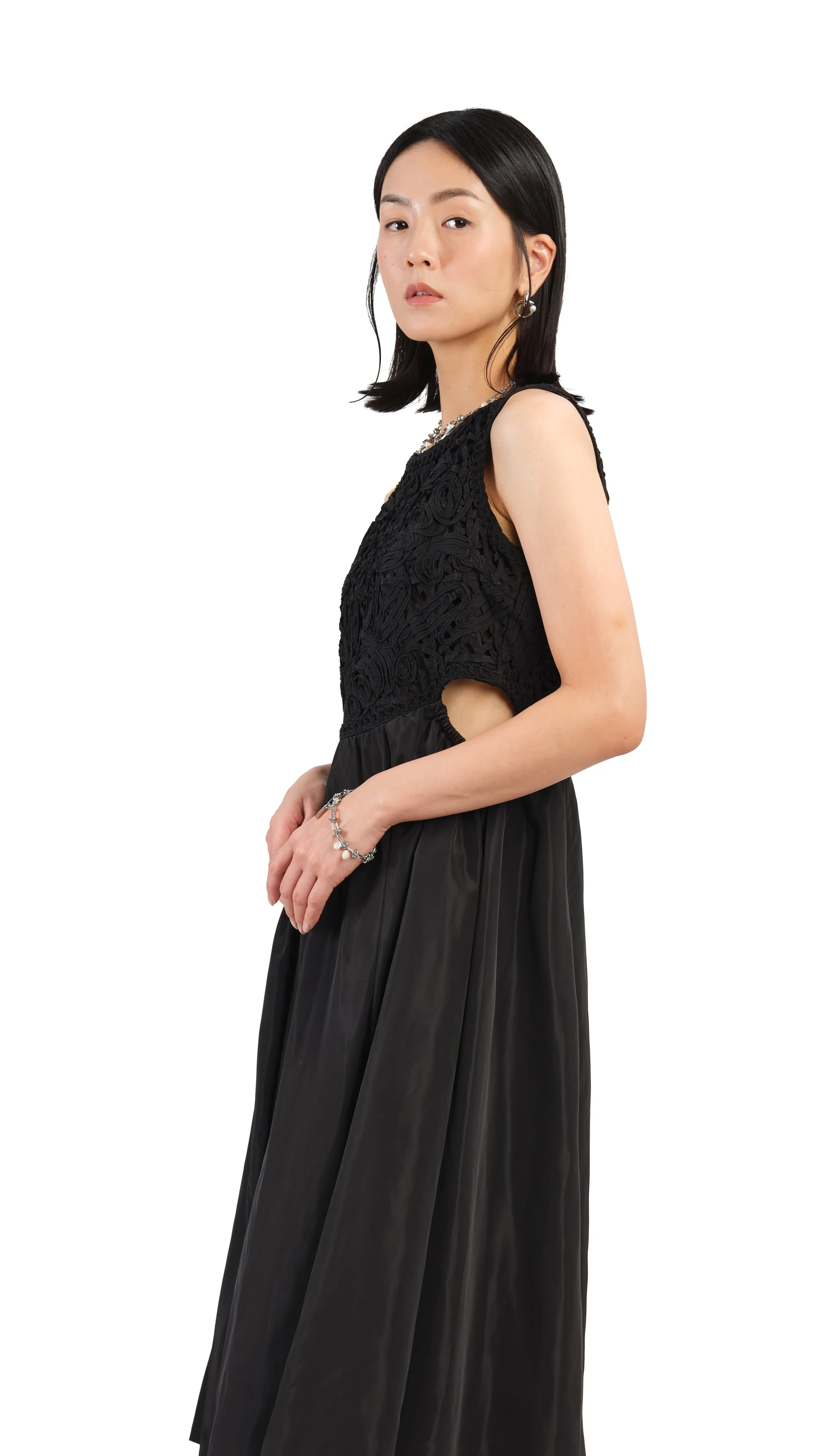 Romance Fit AdjustableWaist Cord Embroidery Dress
