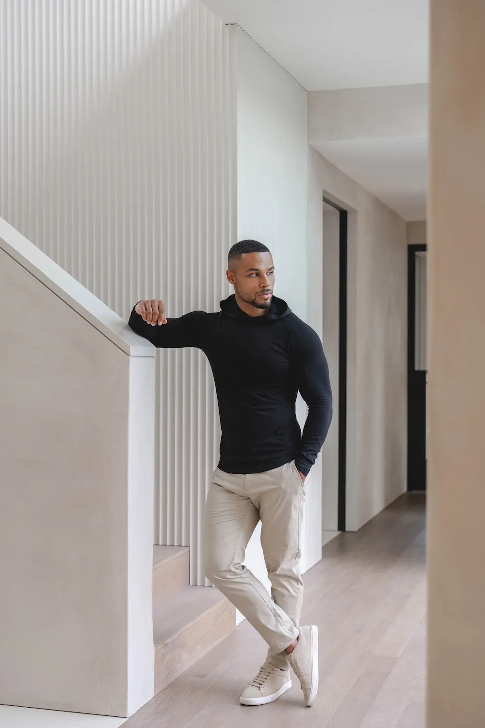 Minimal Look Hooded Top in Black