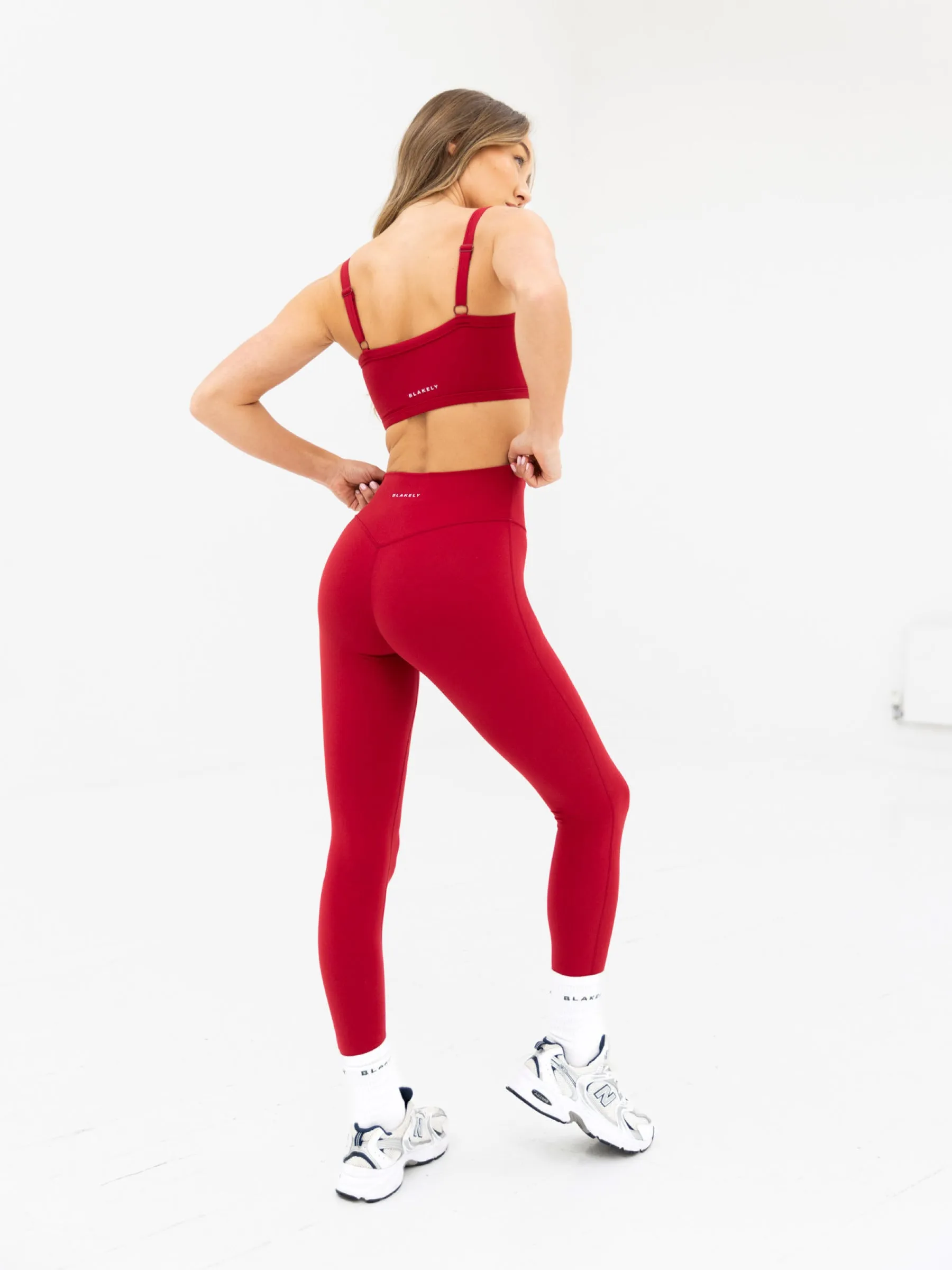 Flex Foam Inserts Ultimate Sports Bra - Cherry Red