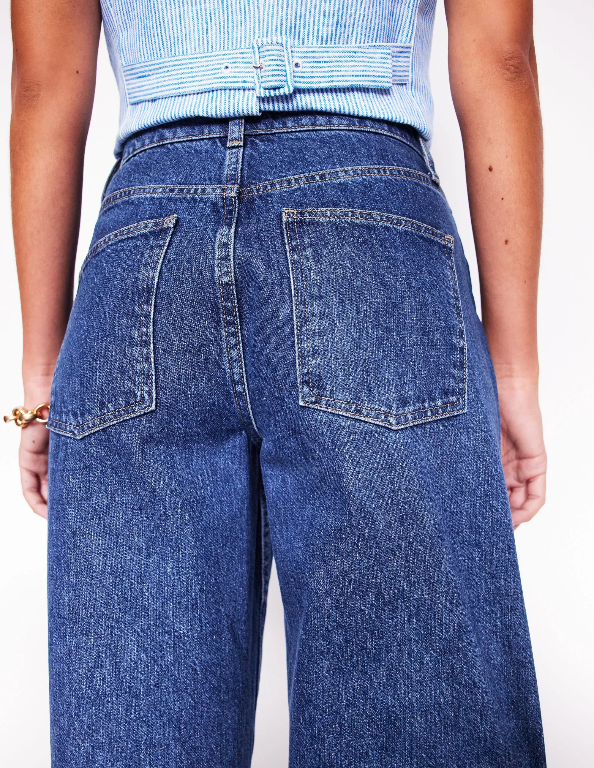 Weather Friendly Barrel Leg Jeans-Mid Vintage