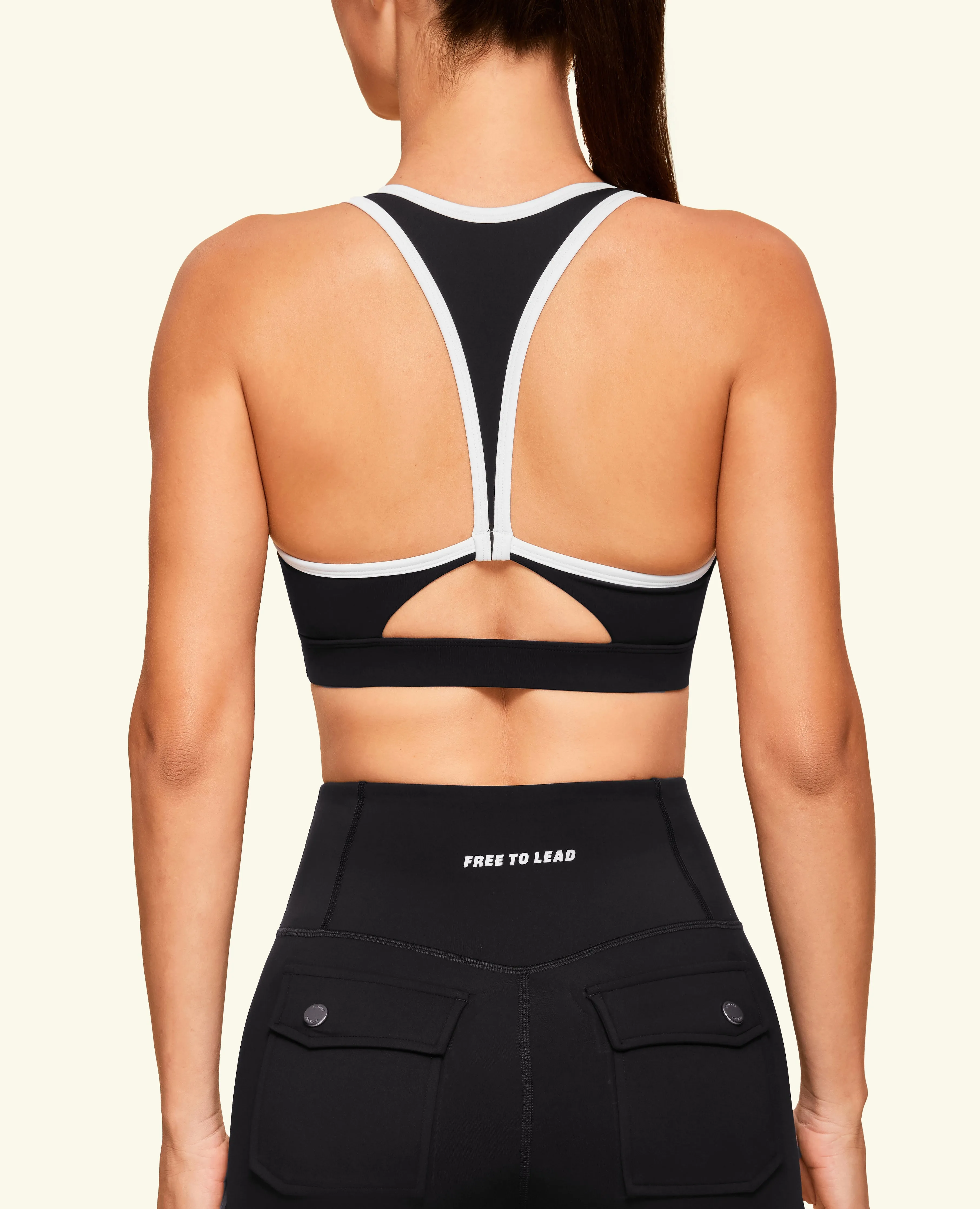 Easy Wear Piped edges Active Zip Up Sports Bra - Black