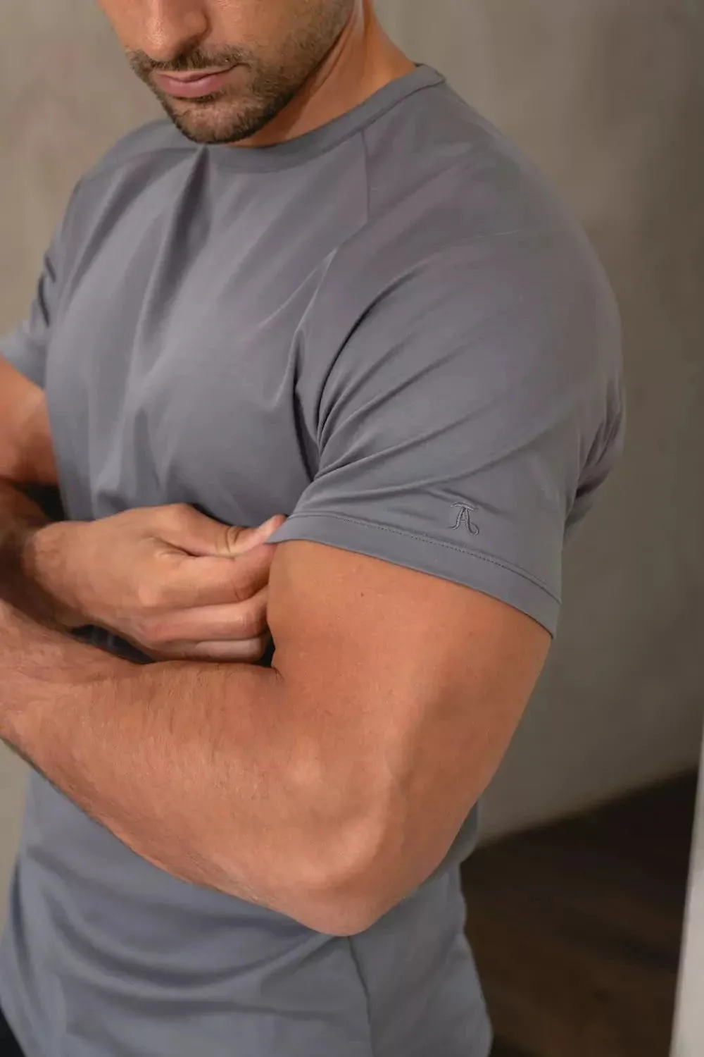 Travel Wear Polka Dot Pattern Mercerised Cotton T-Shirt in Graphite