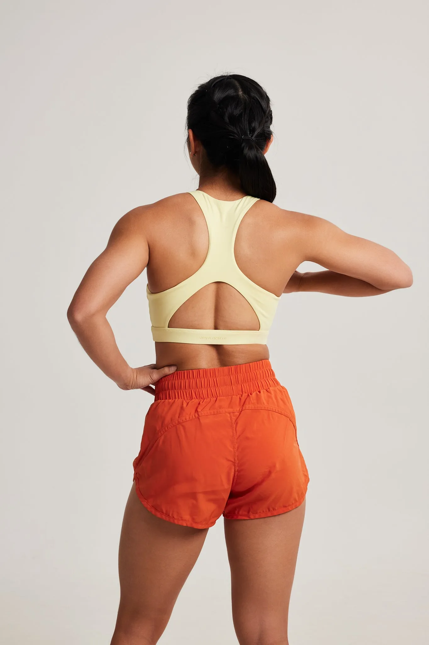 Blind stitching Contour High Neck Bra in Early Bird