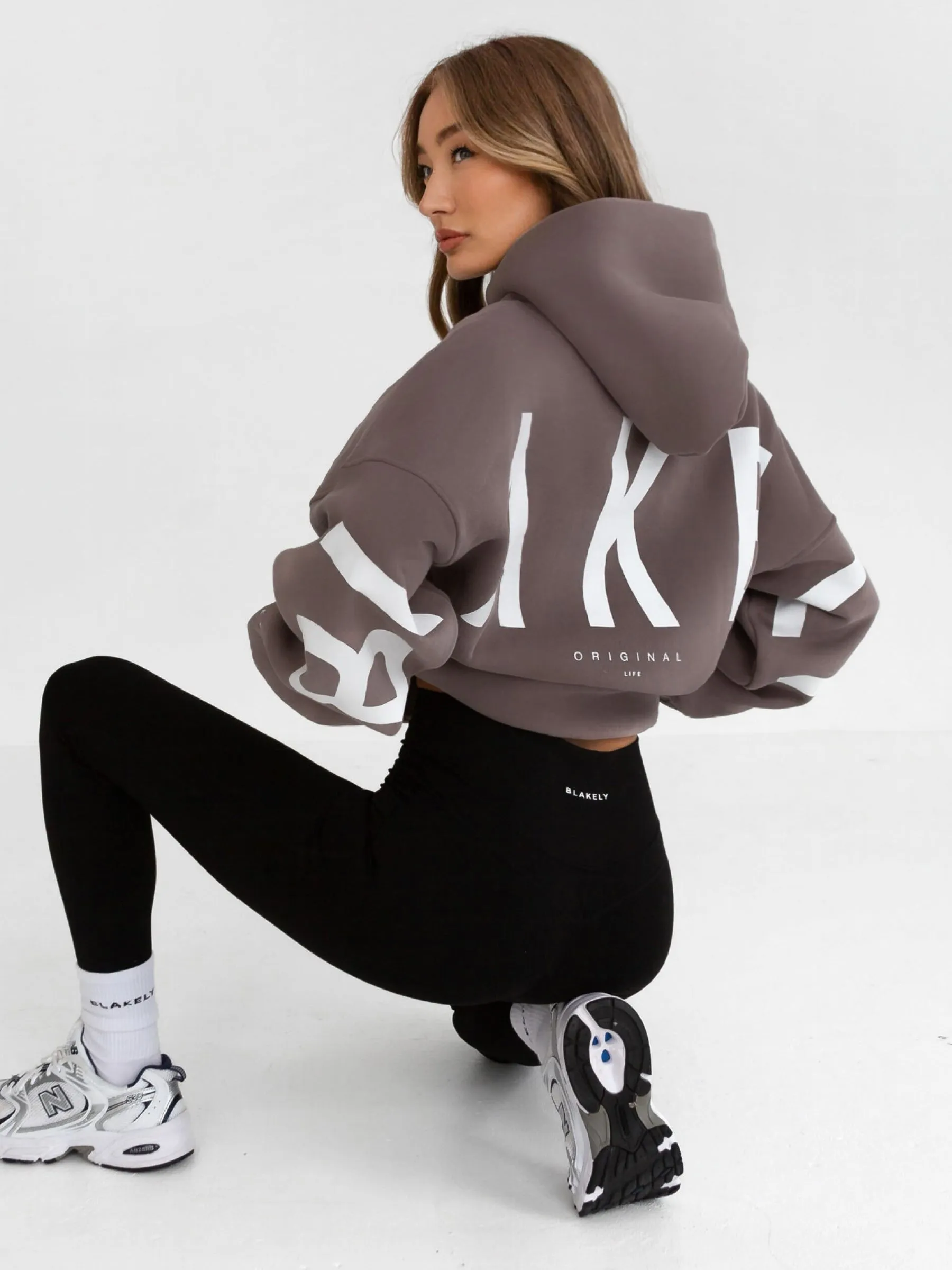 Isabel Oversized Hoodie - Pink Taupe Travel Outfit
