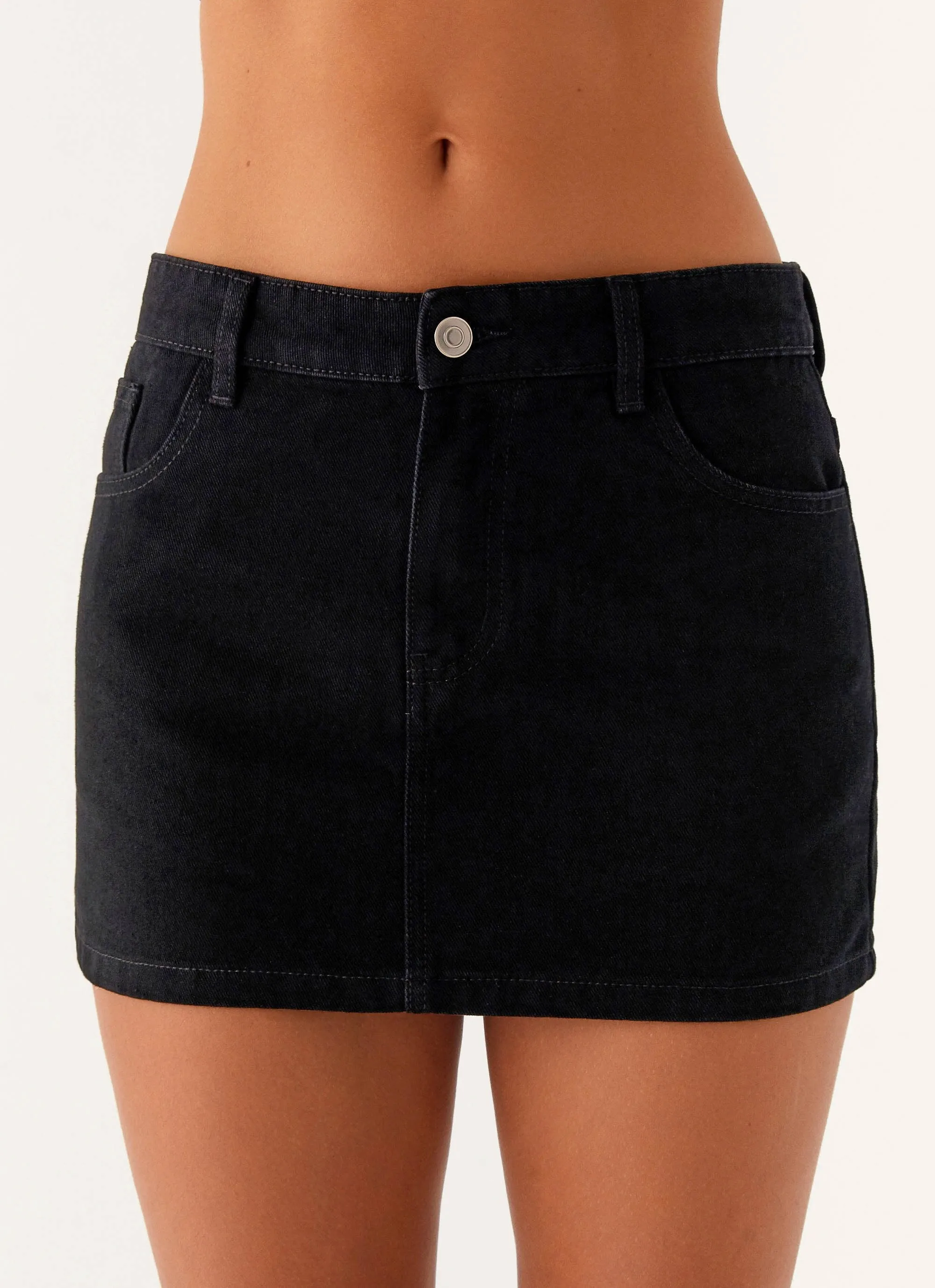 Clean Aesthetic Maysa Low Rise Mini Skirt - Black