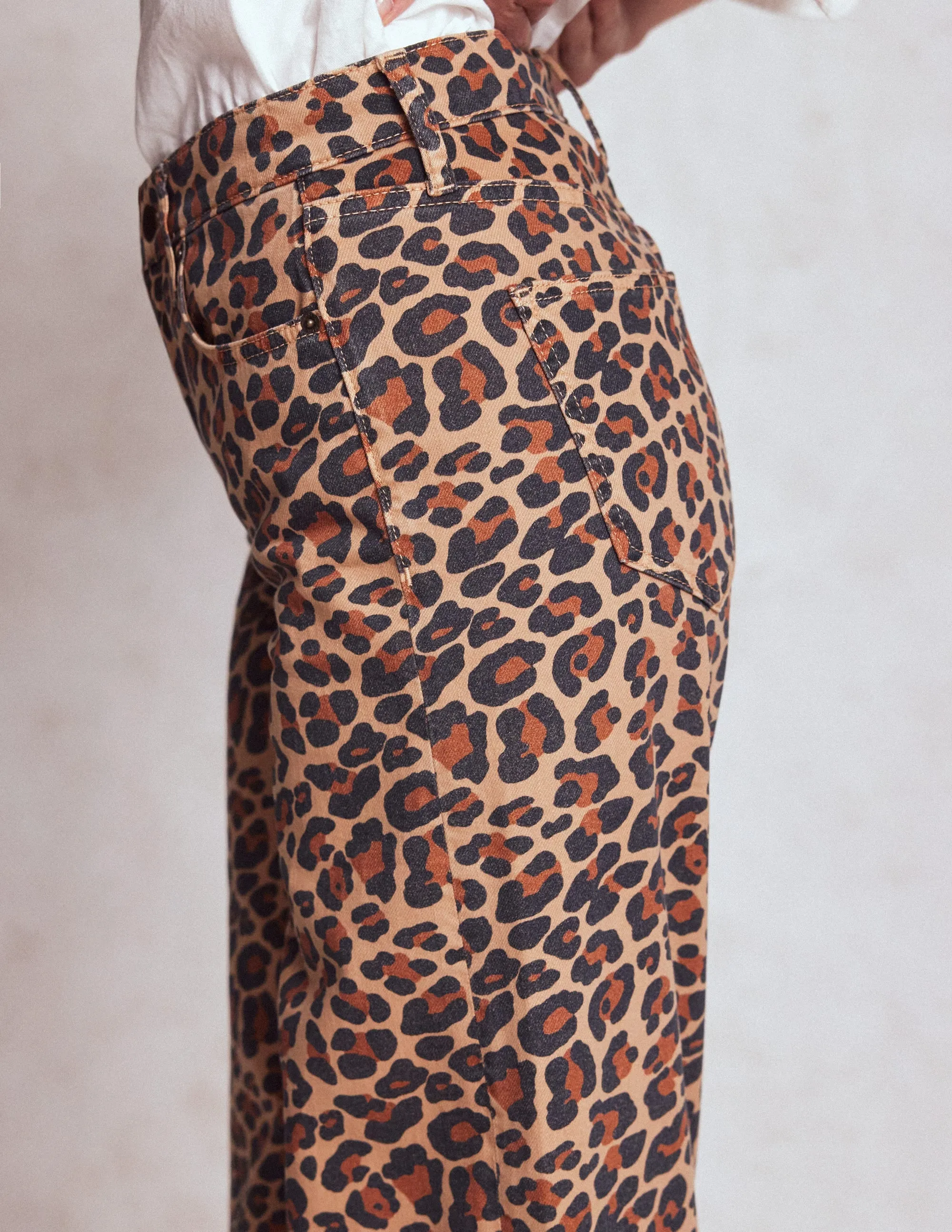 High Rise Wide Leg Jeans-Leopard Print Minimalist Adult Fashion