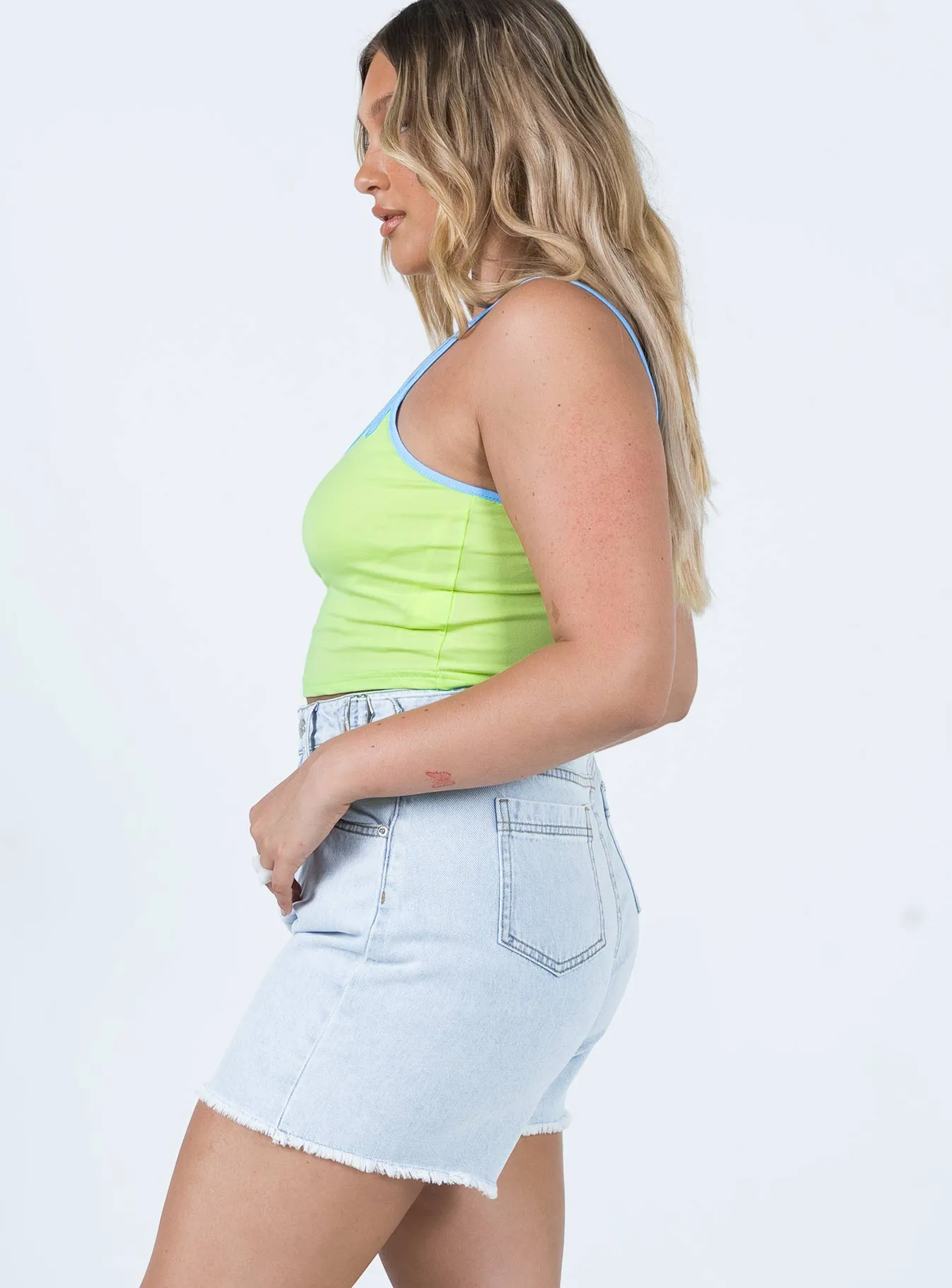Ventilated Back Panel WrinkleResistantCloth Bermuda Waist Adjustor Denim Shorts