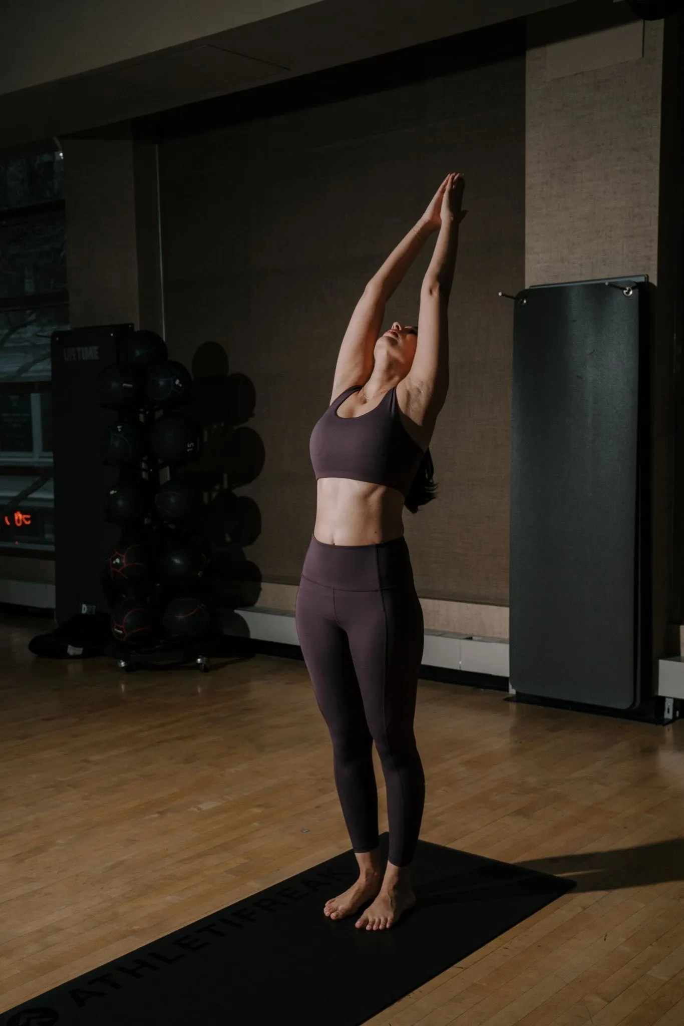 [CORE] Immerse Leggings 7/8 - Merlot Wrinkle Resistant Luxury Choice