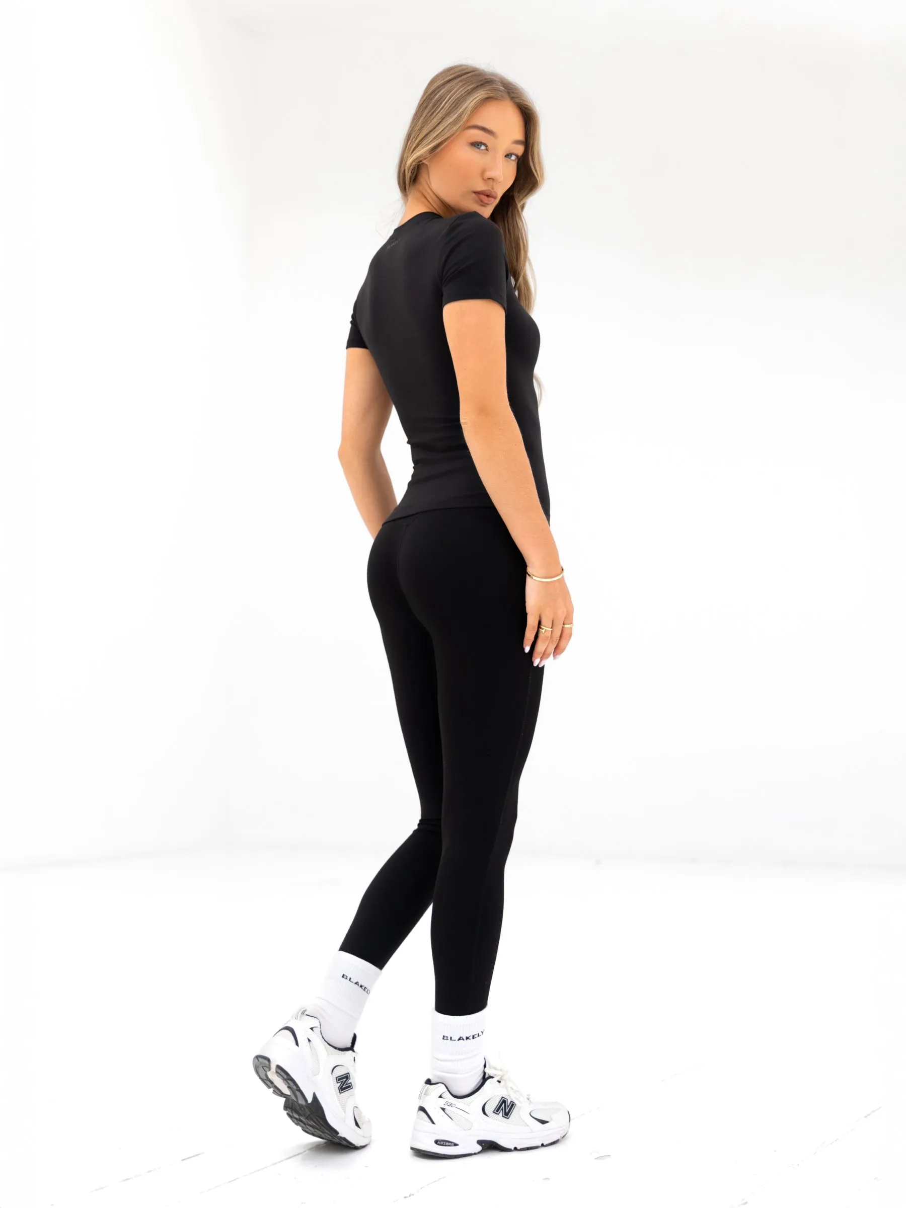 Lucia Baby Tee - Black LongLastingColor