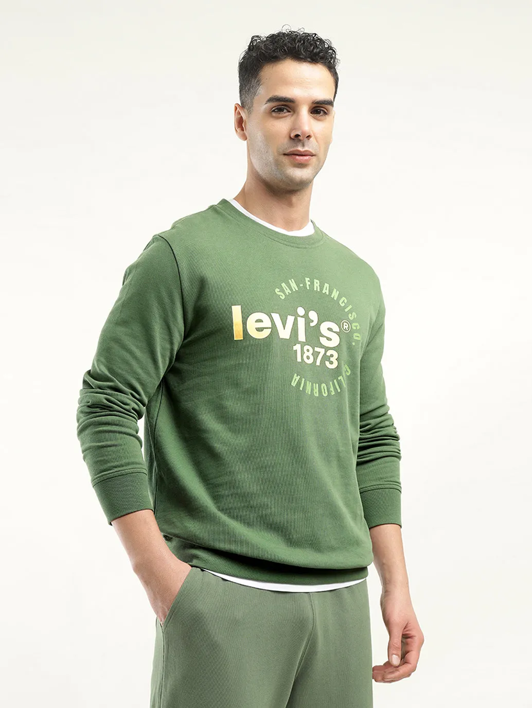 Must Have Men's Solid Green Crew Neck Sweatshirt
