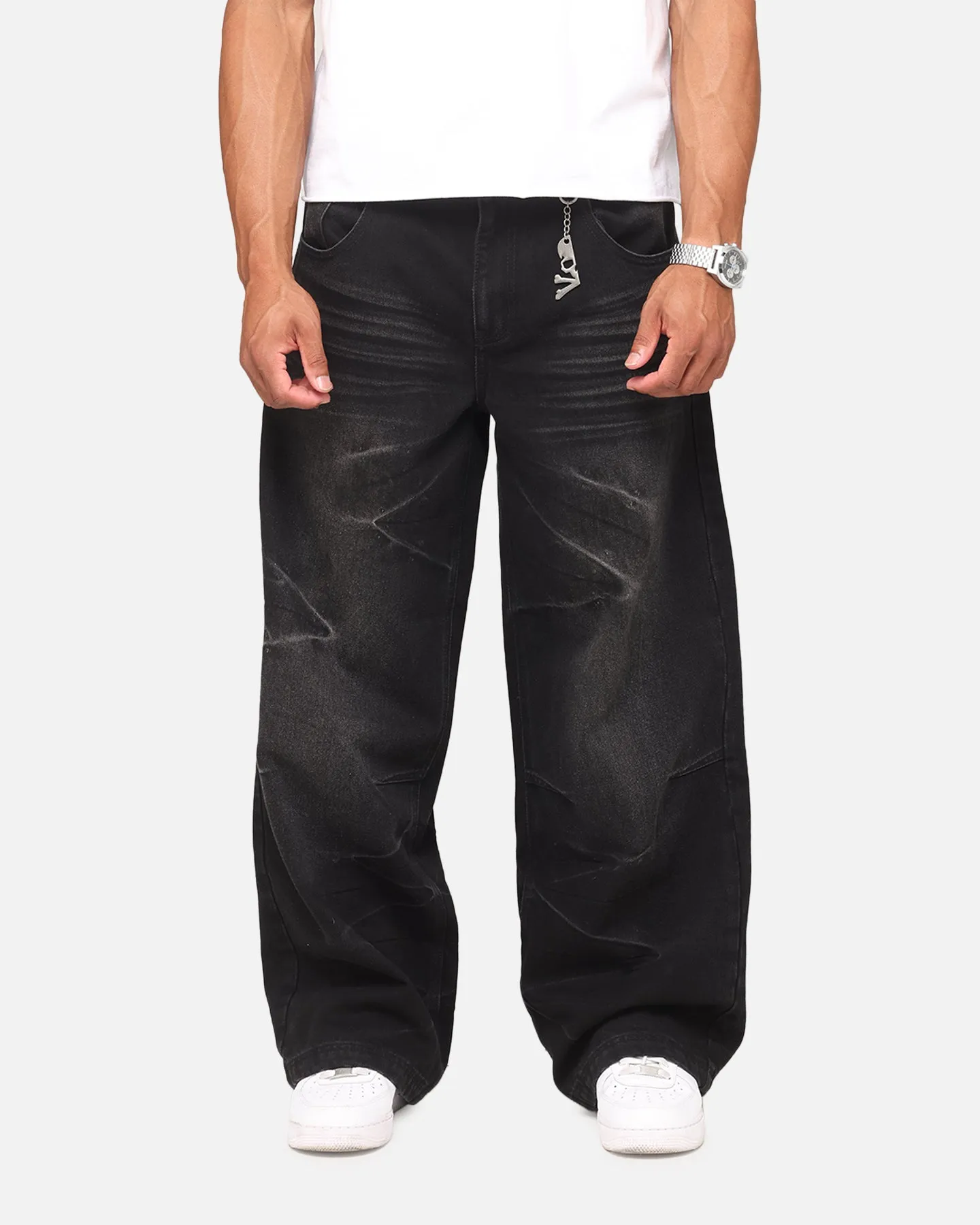 Sustainable Student Outfit Nature Lover Saint Morta Amplus Jeans Antiquity Black