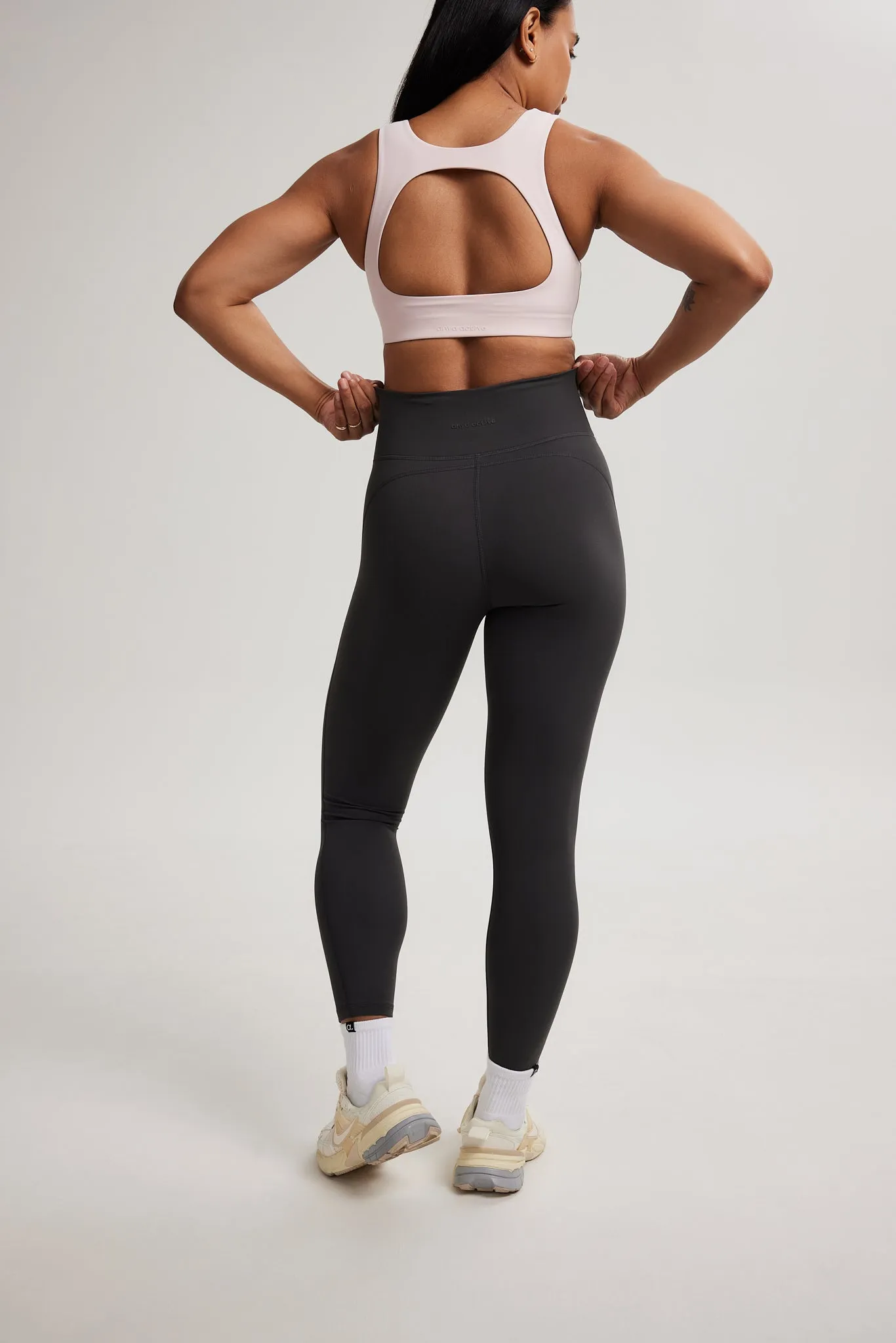 Contour Classic Leggings (Full 24") in Stepper Travel Outfit Shape Retain