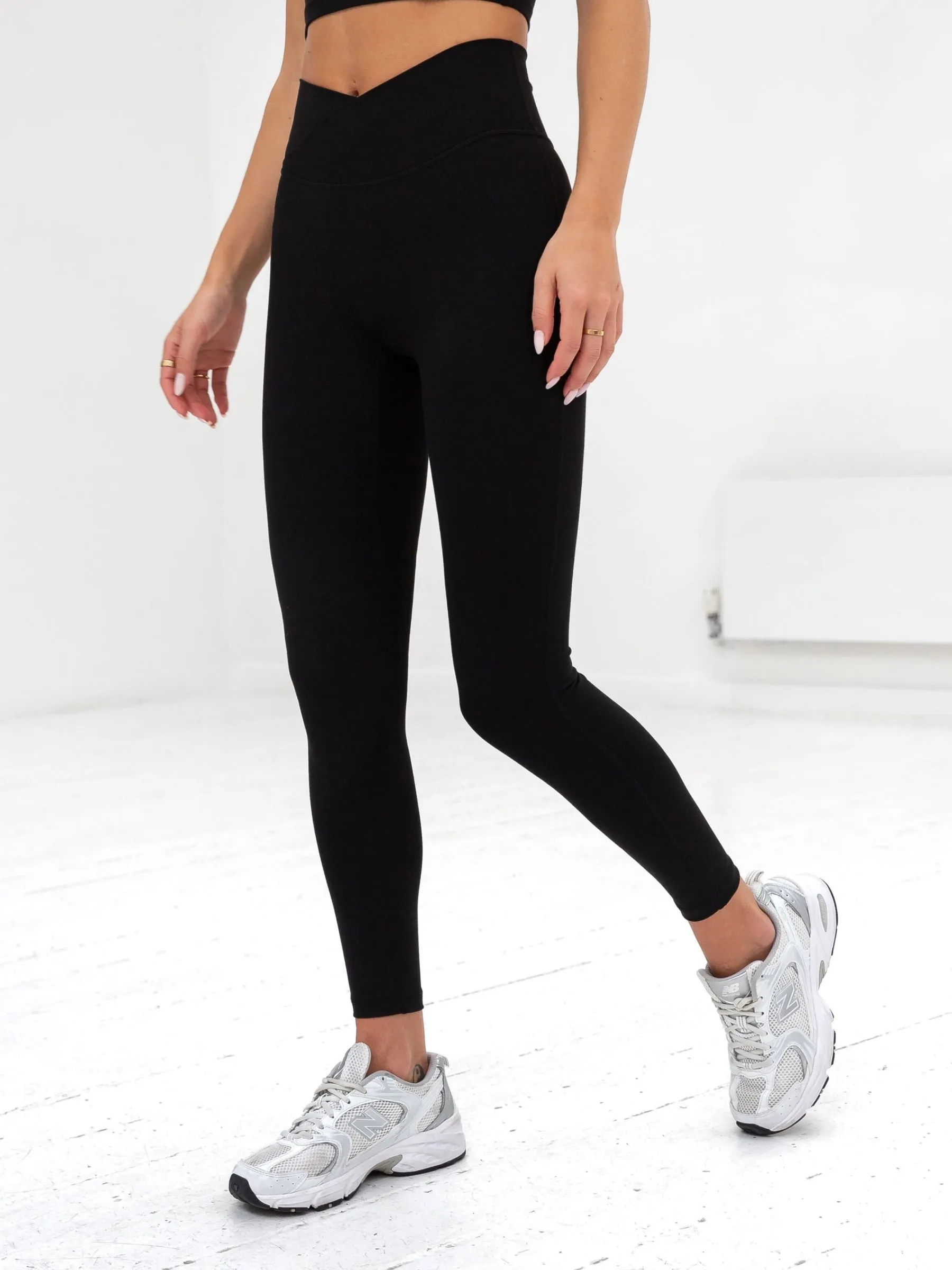Ultimate Crossover Leggings - Black All Ages Travel Outfit