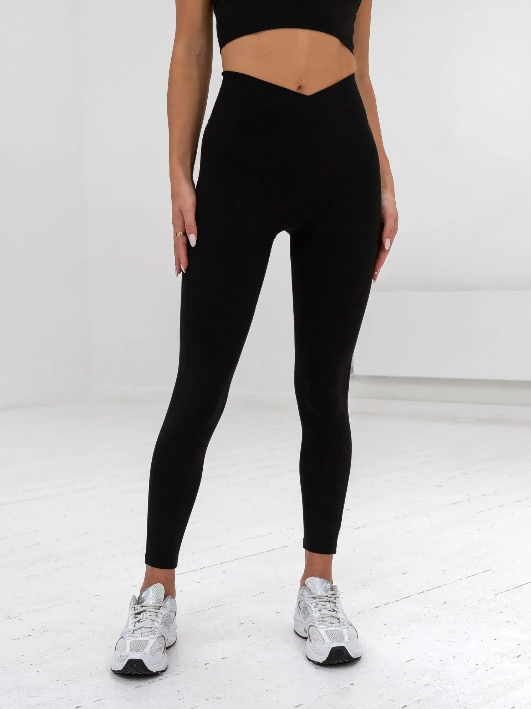 Ultimate Crossover Leggings - Black School Sports Unisex Style