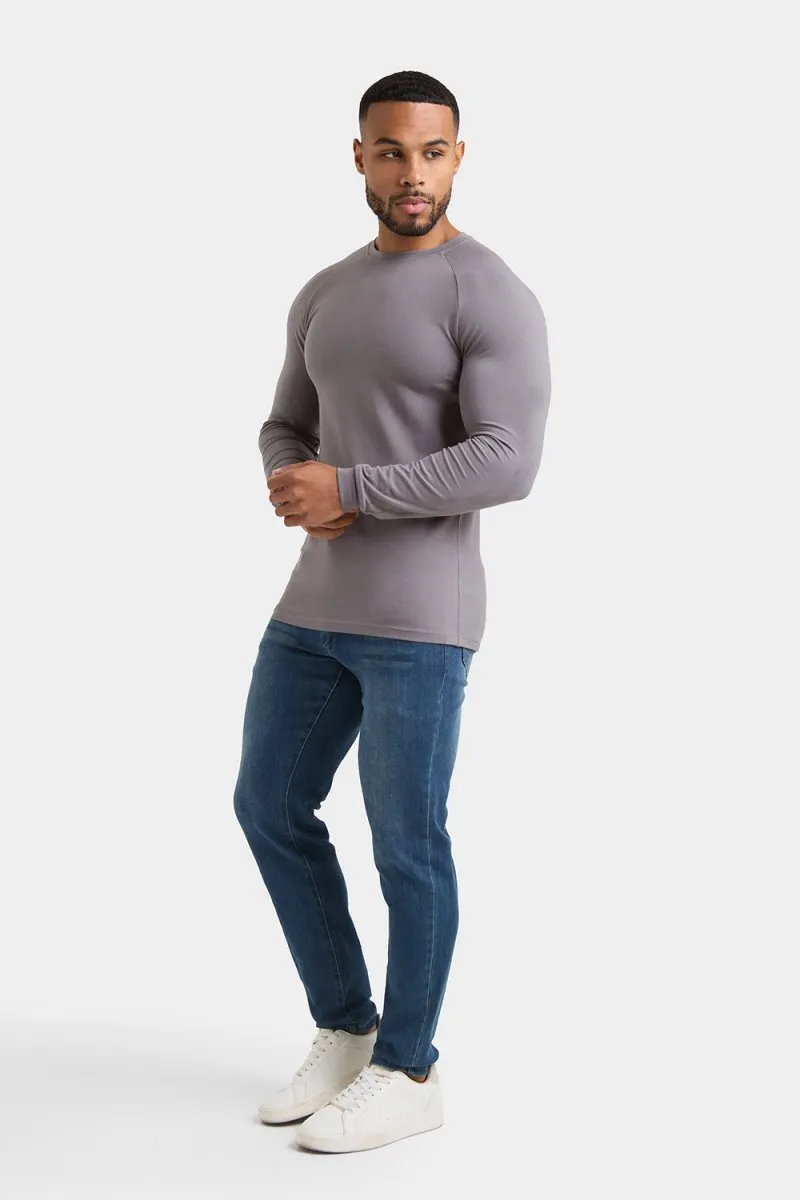 Trendy Vibes Athletic Fit Long Sleeve T-Shirt in Charcoal