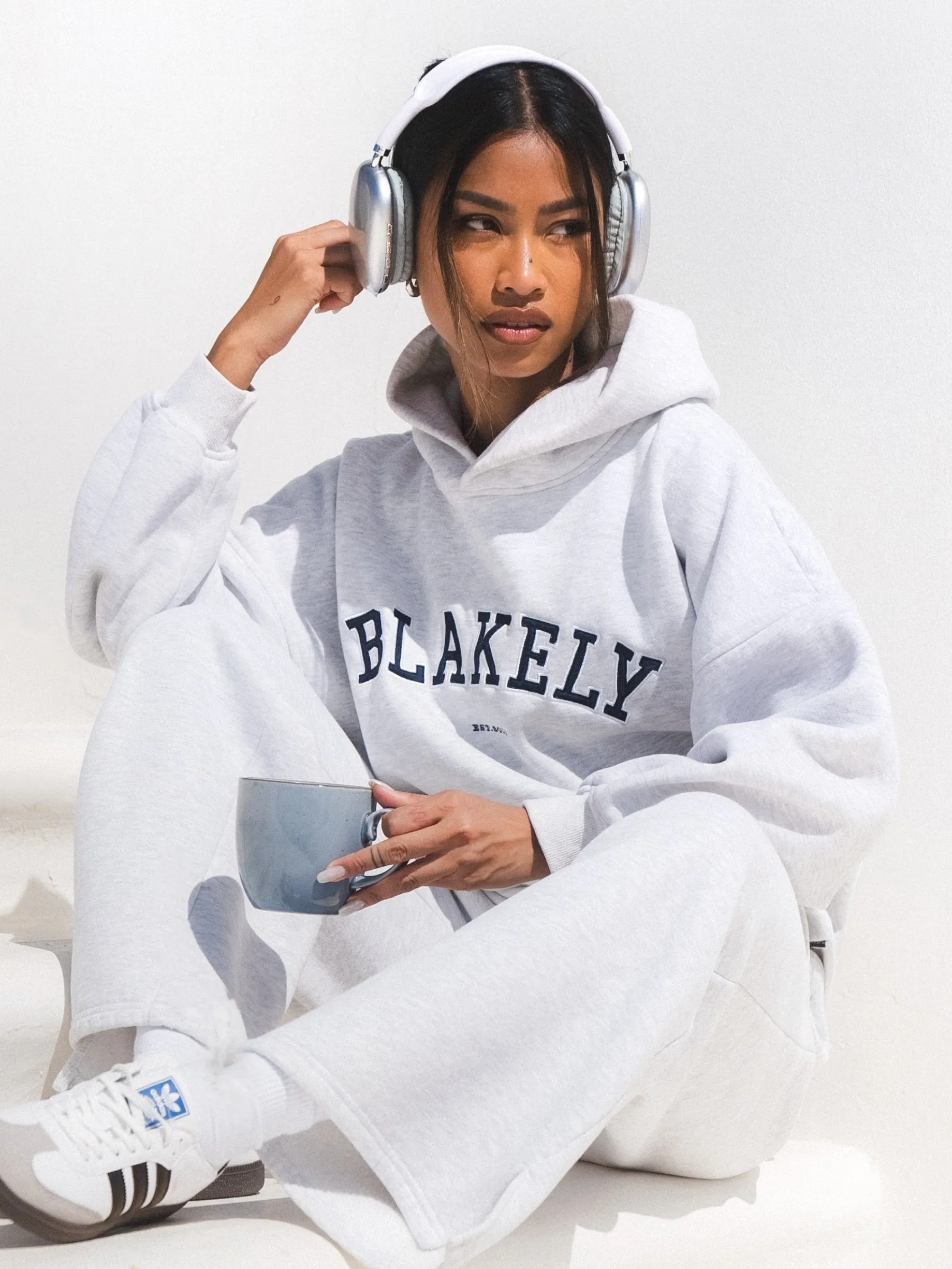 Non Restrictive Collar Varsity Oversized Hoodie - Marl White