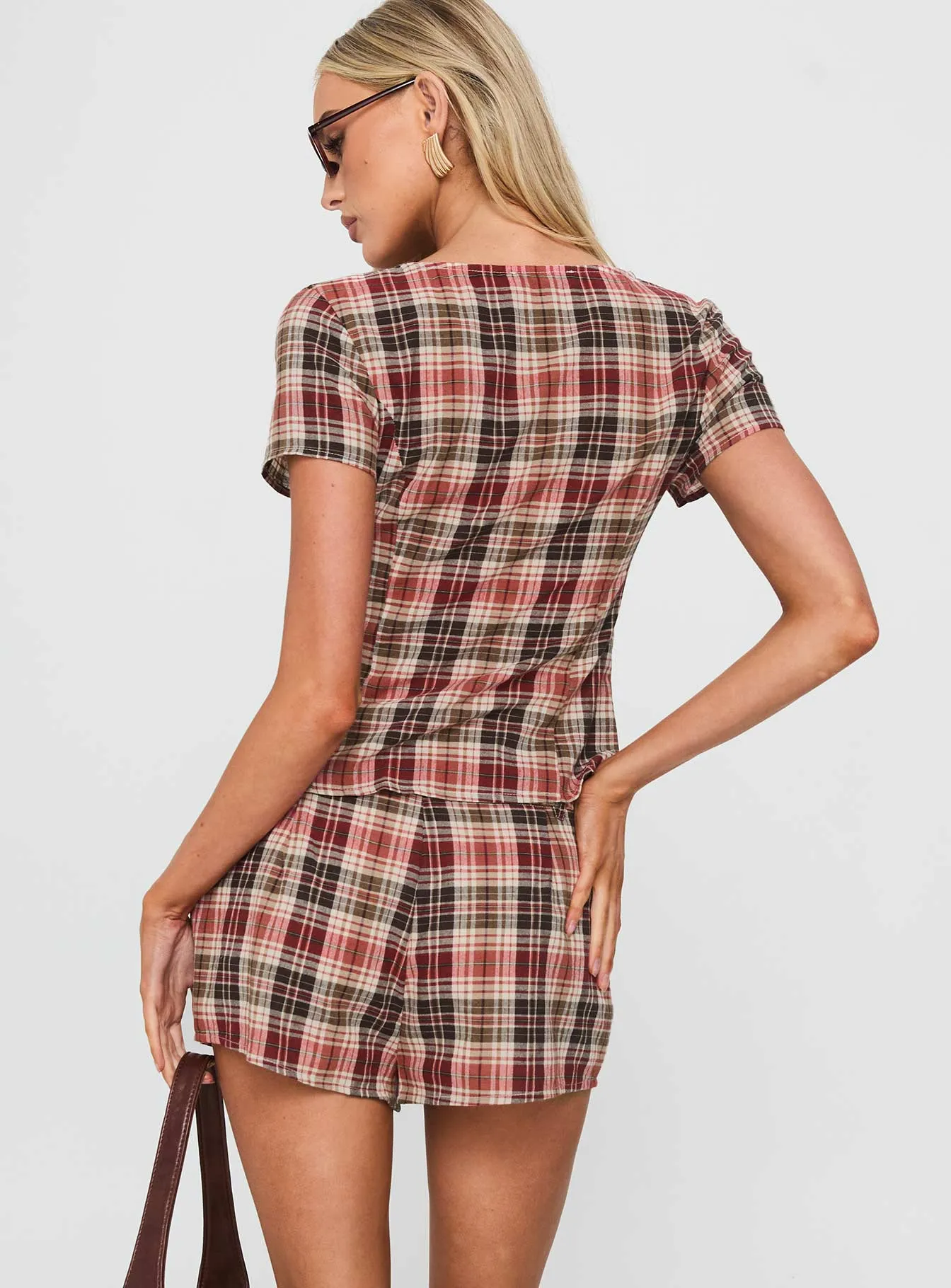 Odera Short Red Check Basic Core