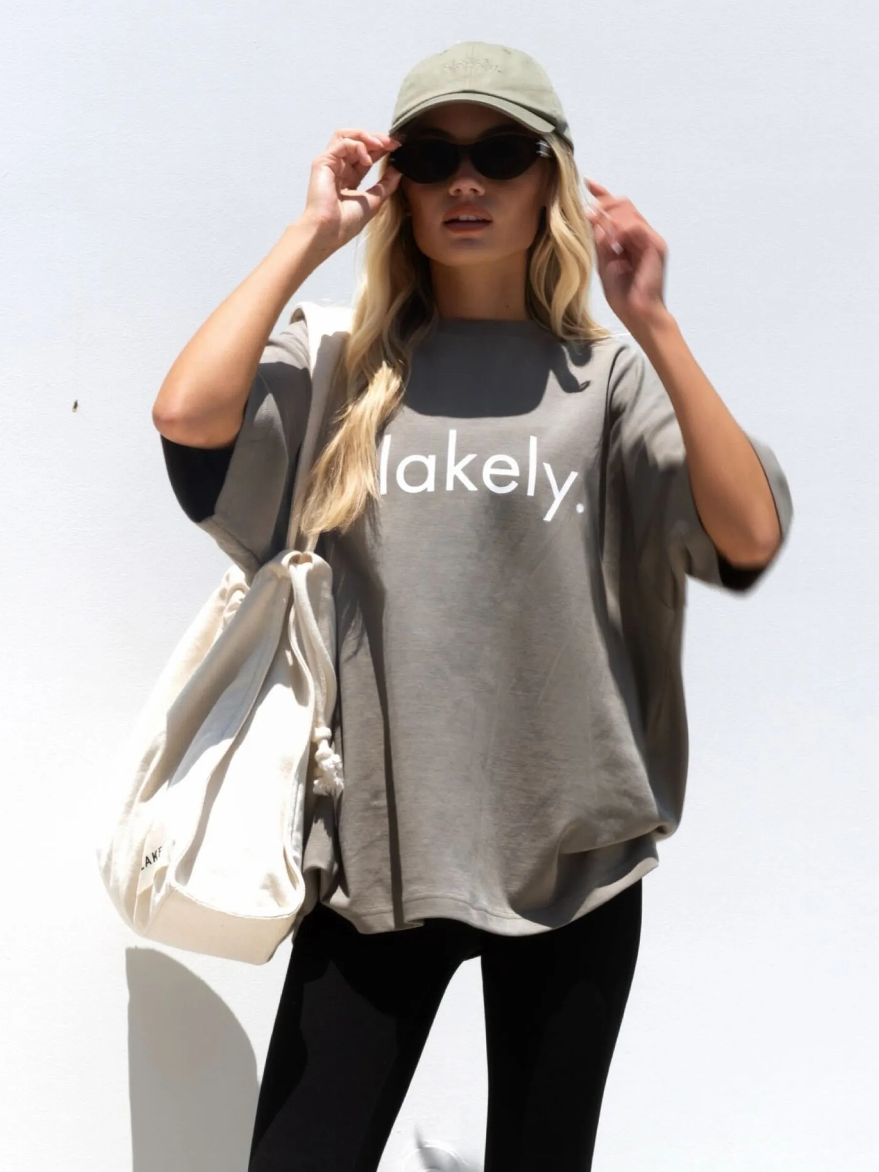 Stretchable Logo Ultra Oversized T-Shirt - Washed Khaki
