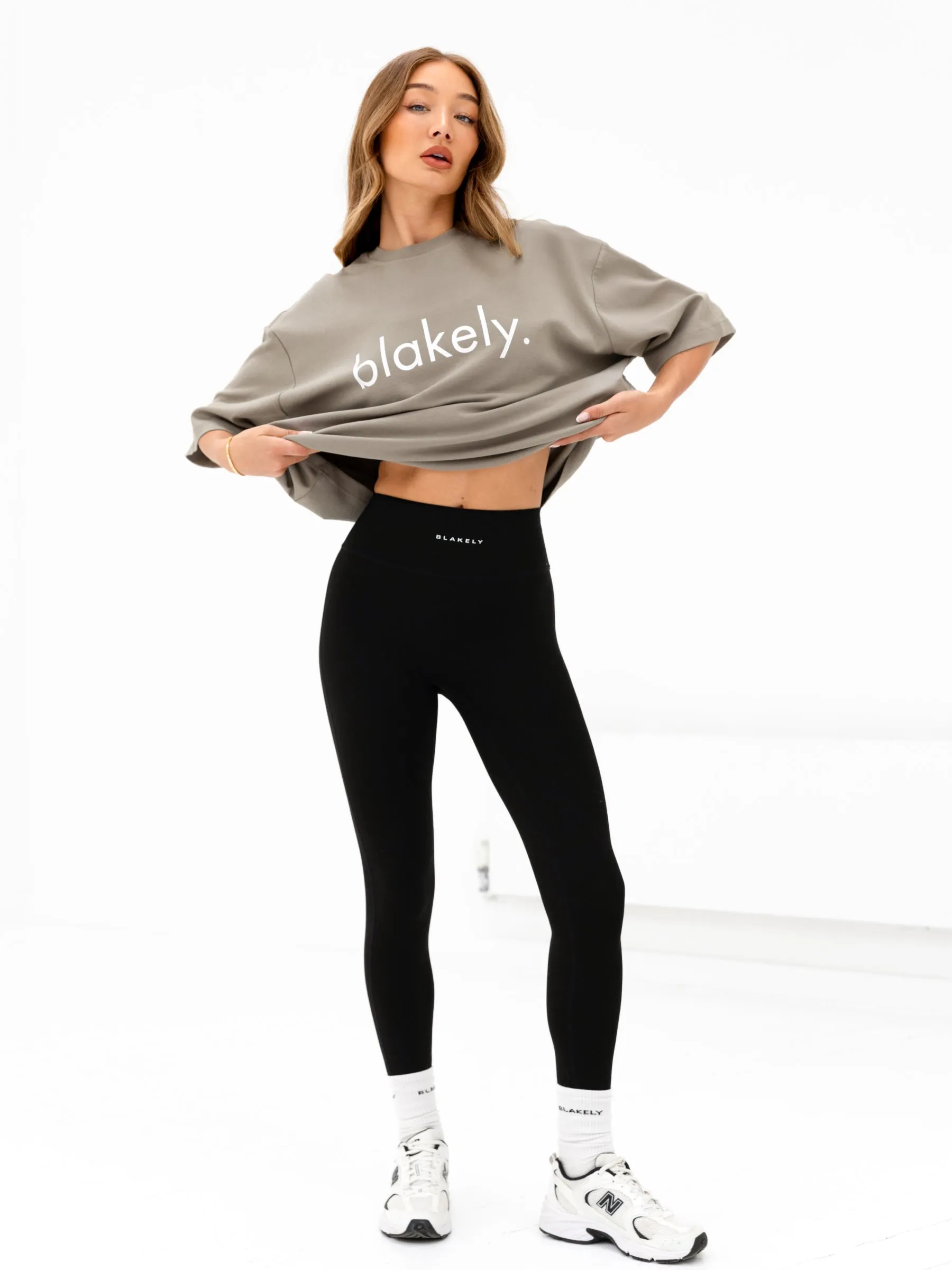 Logo Ultra Oversized T-Shirt - Washed Khaki Daily Outfit Layered Shoulder Design