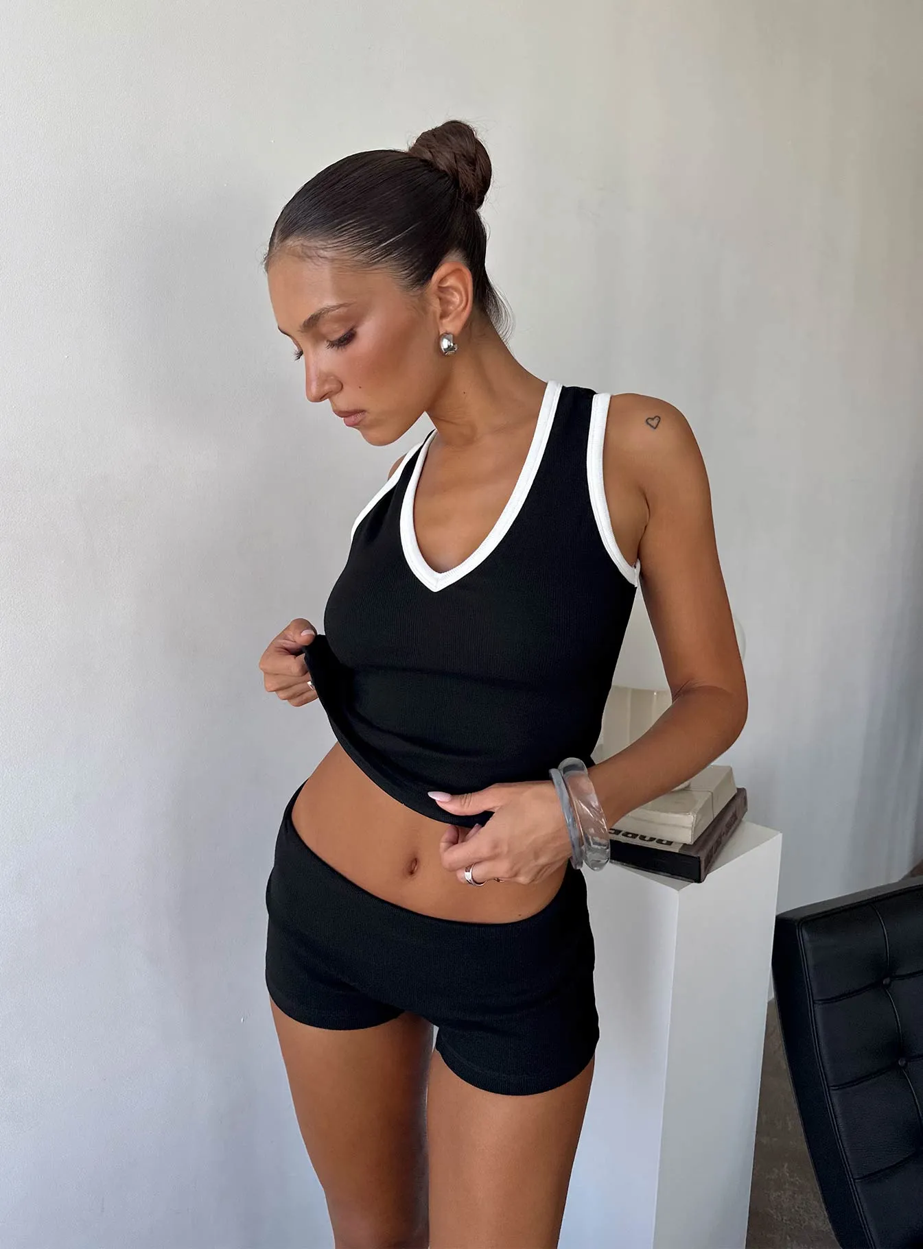Trend Vibe Baseline Low Rise Rib Shorts Black