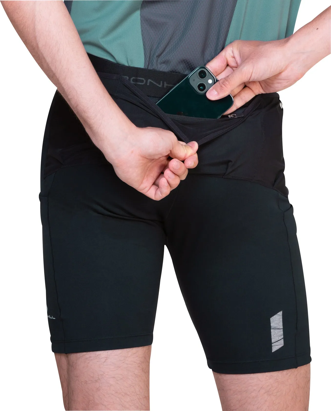 Geometric Pattern No Ride Up Silicone Grip Ronhill Tech All Terrain 8 Inch Stretch Mens Short Running Tights - Black