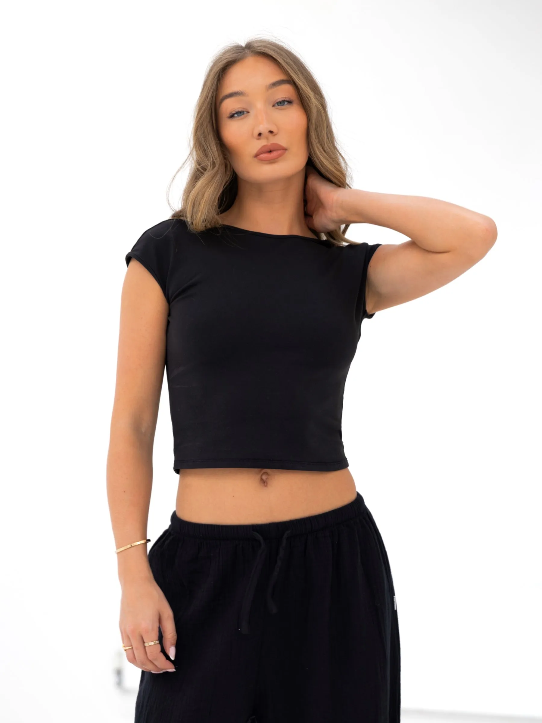 Weekend Wardrobe Low Profile Collar Solea Backless Top - Black