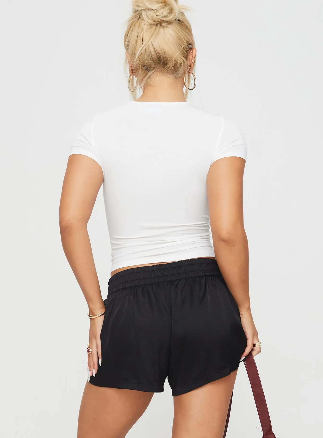 444 Shorts Black Urban Flow Mountain Cool