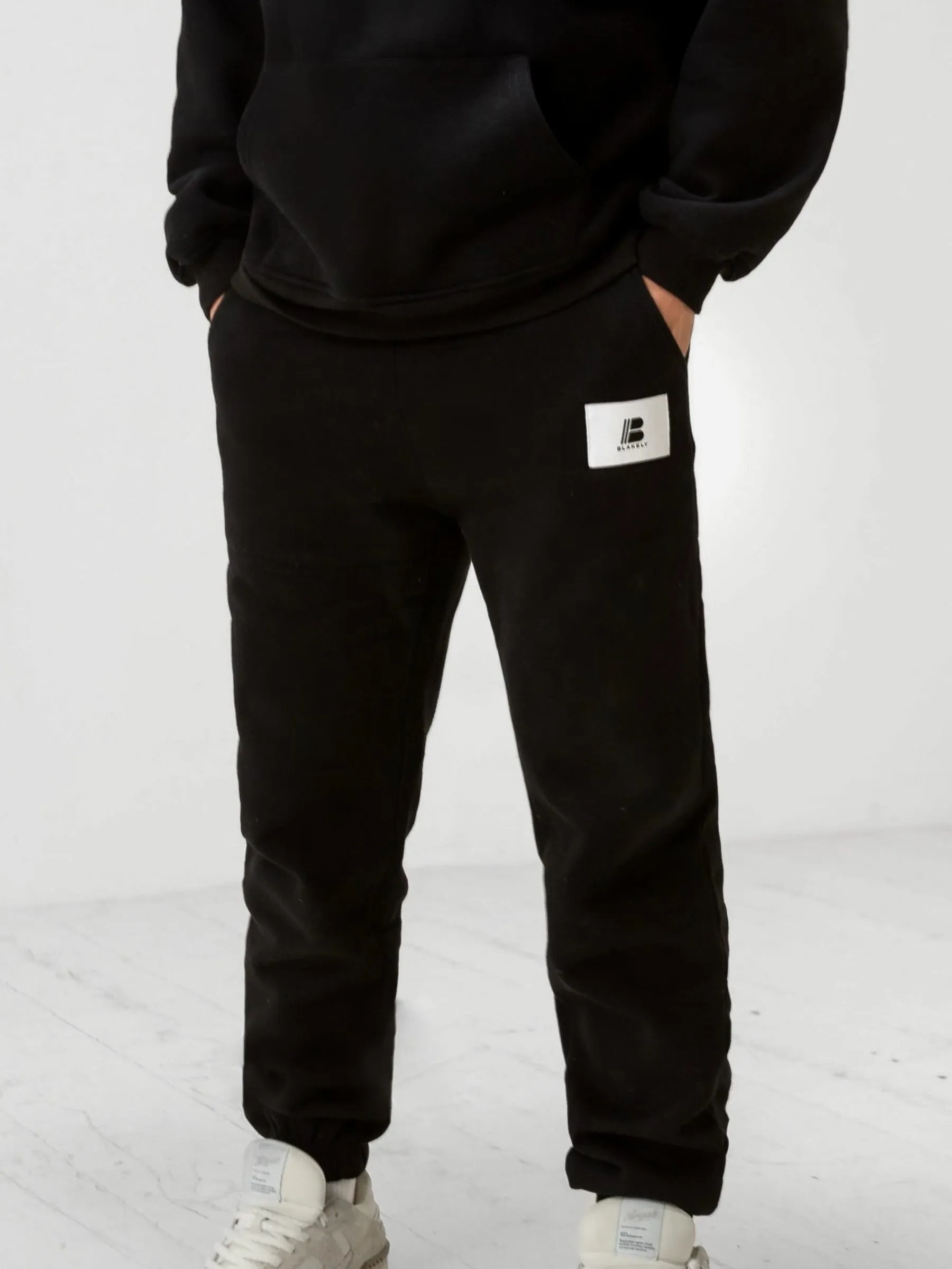 Breathable fabric MultiPocket Apex Label Sweatpants - Black