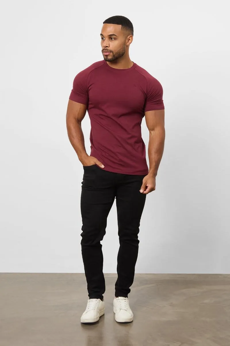 Premium Athletic Fit T-shirt In Burgundy Sophisticated Casual Workout