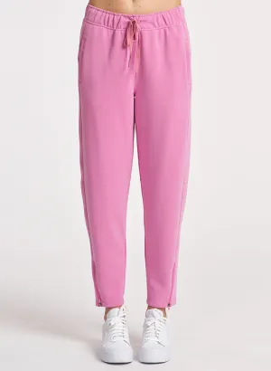 Flexible Fit Ultraluxe Barrel Leg Zip Pant