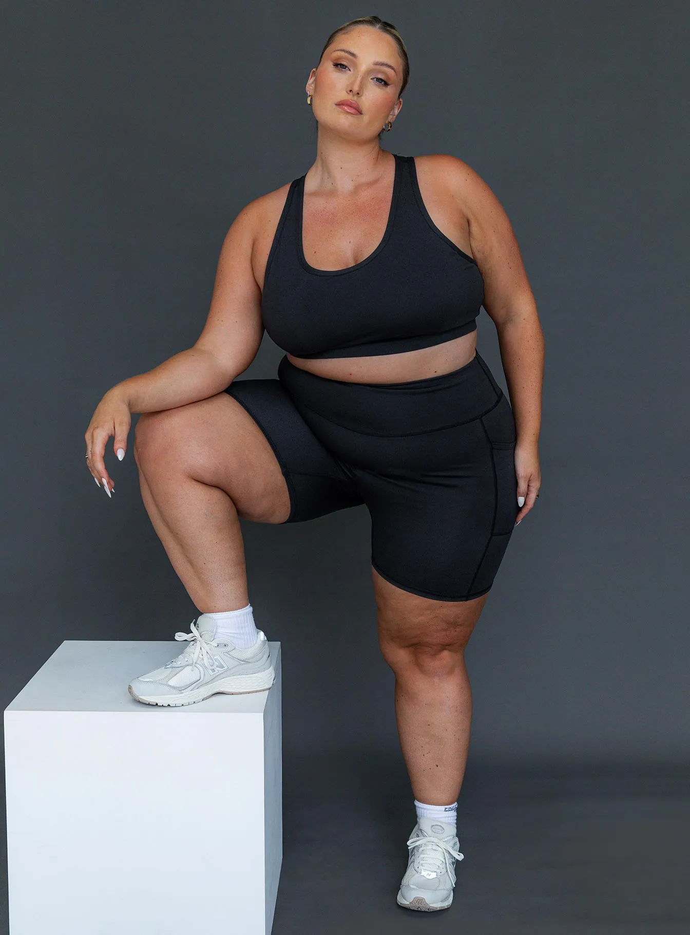 Conquer Activewear Shorts Black Curve Durable Stitching AbrasionResistantFabric
