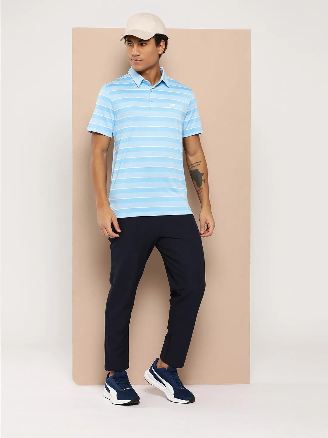 Comfortable Collar Country Club Polo Tee