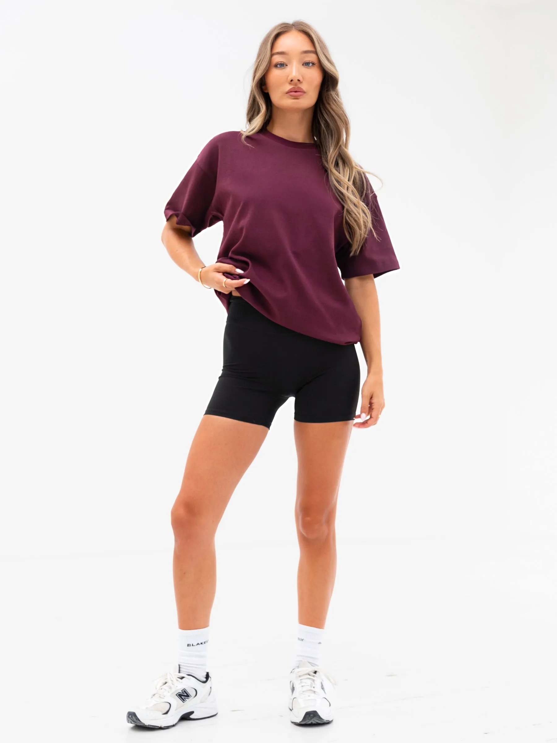 Isabel Oversized T-Shirt - Dark Burgundy Perfect Layer Wear Reinforced Shoulder Stitching