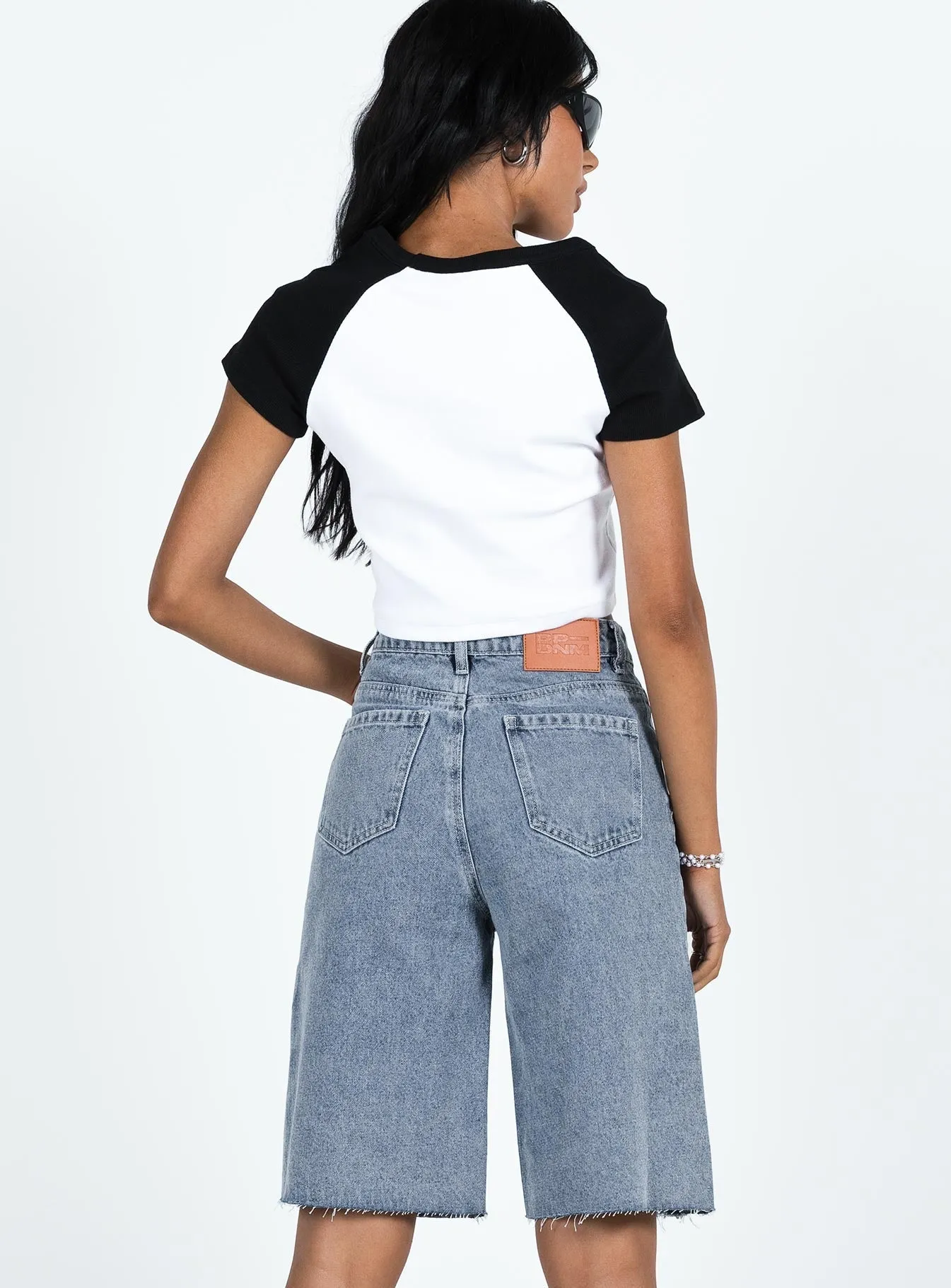 Lexfield Denim Shorts Light Wash FormFitting Cut Late Breeze