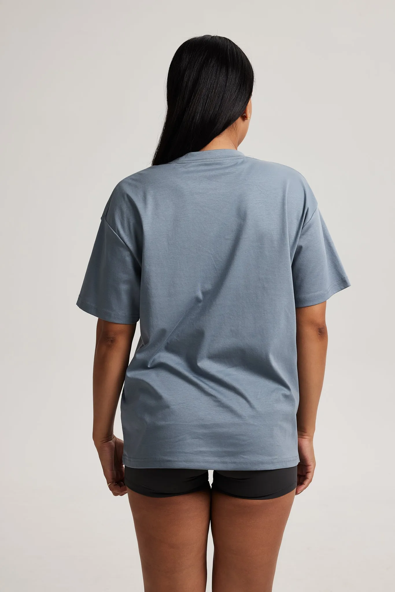 Smooth Seam Technology Oversized Tee (Contrast Logo) in Relaxed