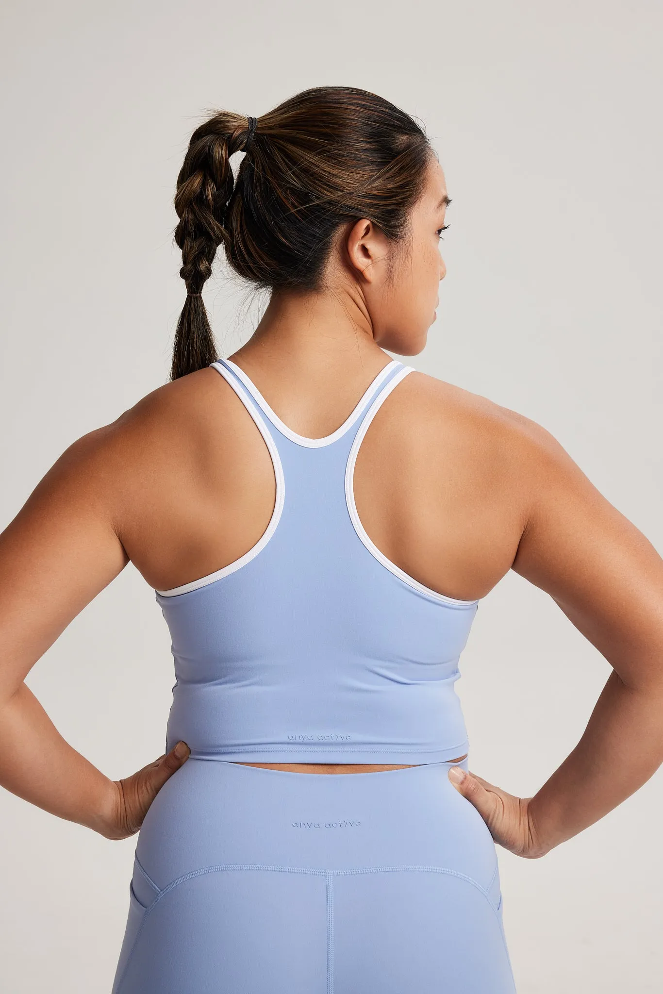 Blend tall size Classic Crop (Contrast) in Moment