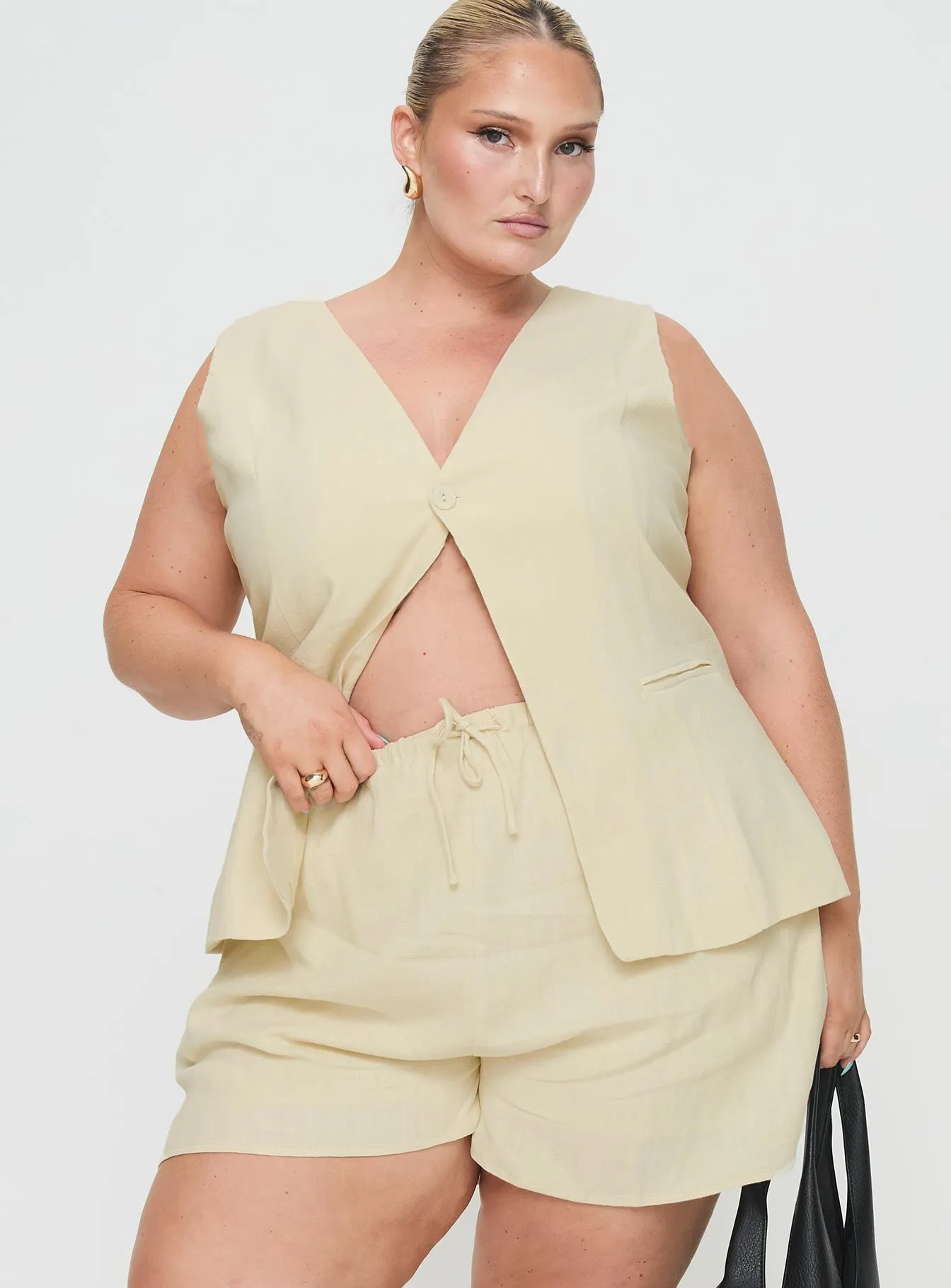 Winter Fit This Summer Linen Blend Shorts Sand Curve