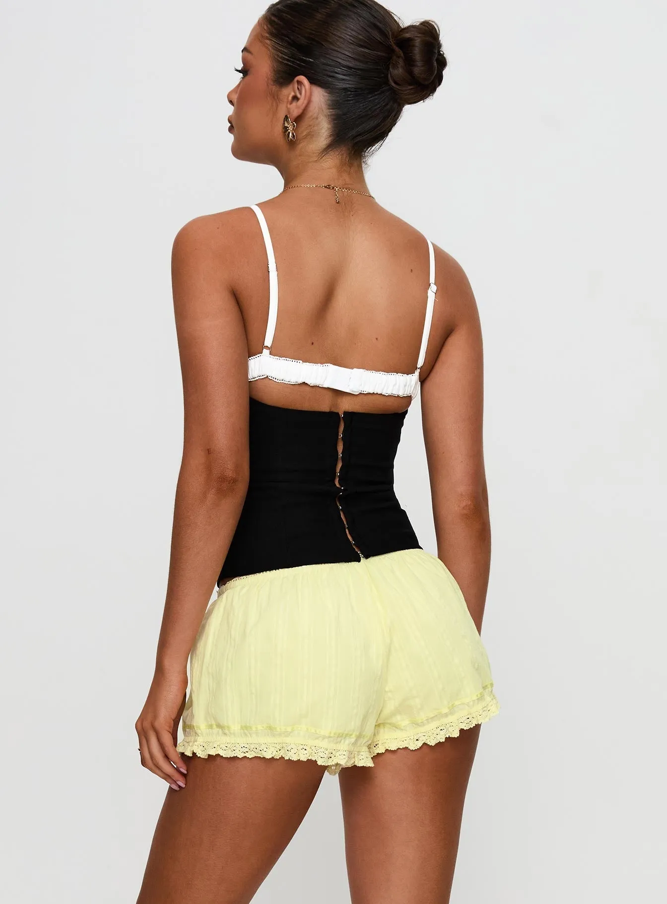Love Energy SeamlessConstruction Rhubarb Lace Shorts Lemon Yellow