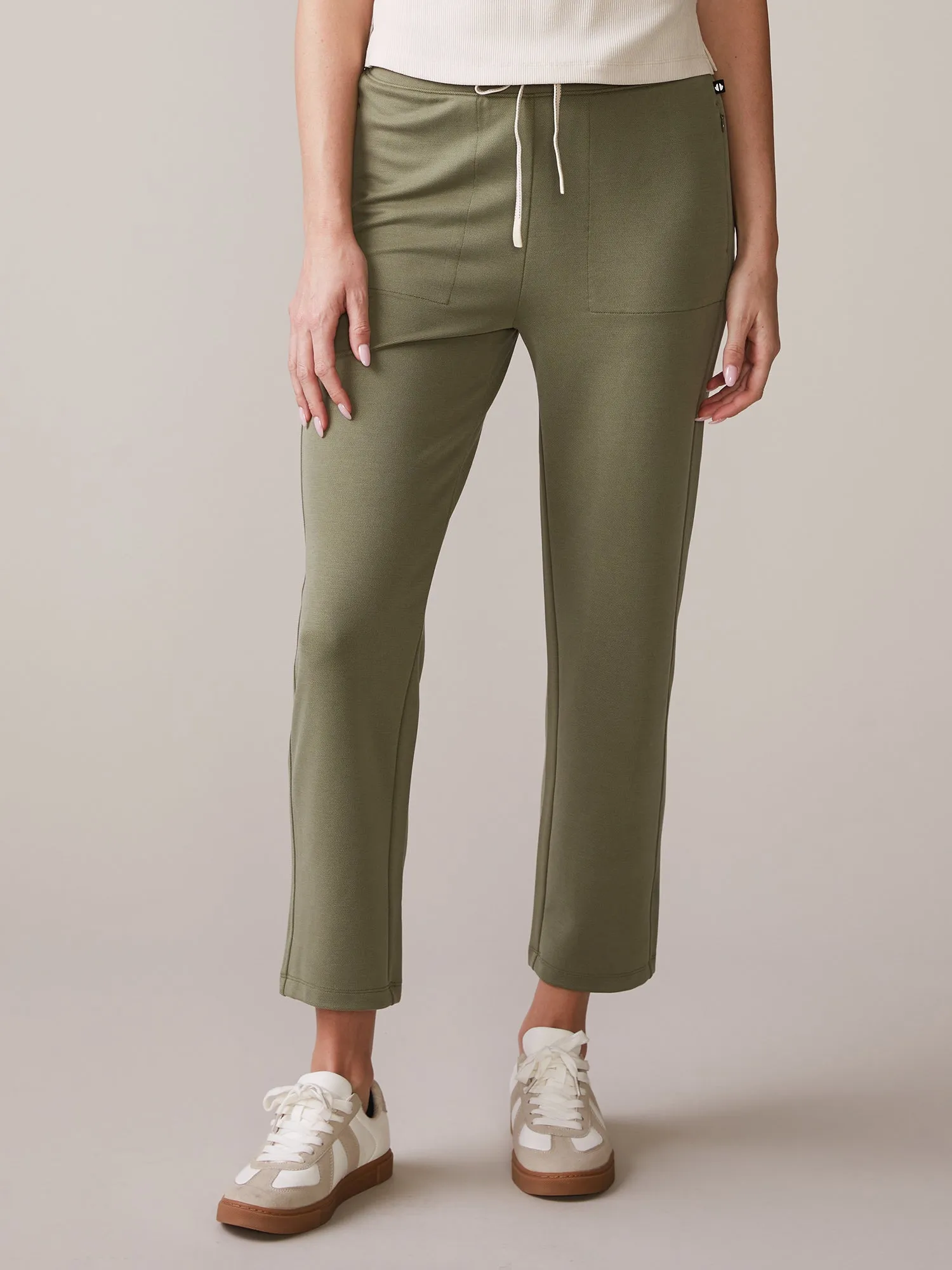 Outdoor Friendly Luxe Twill Straight Leg Pant