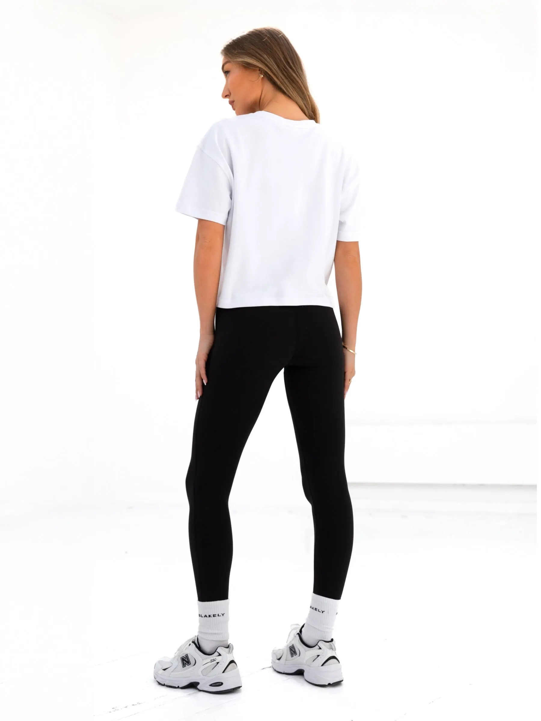 Compact Stitch Pattern Comfortable And Trendy Melrose Cropped T-Shirt - White