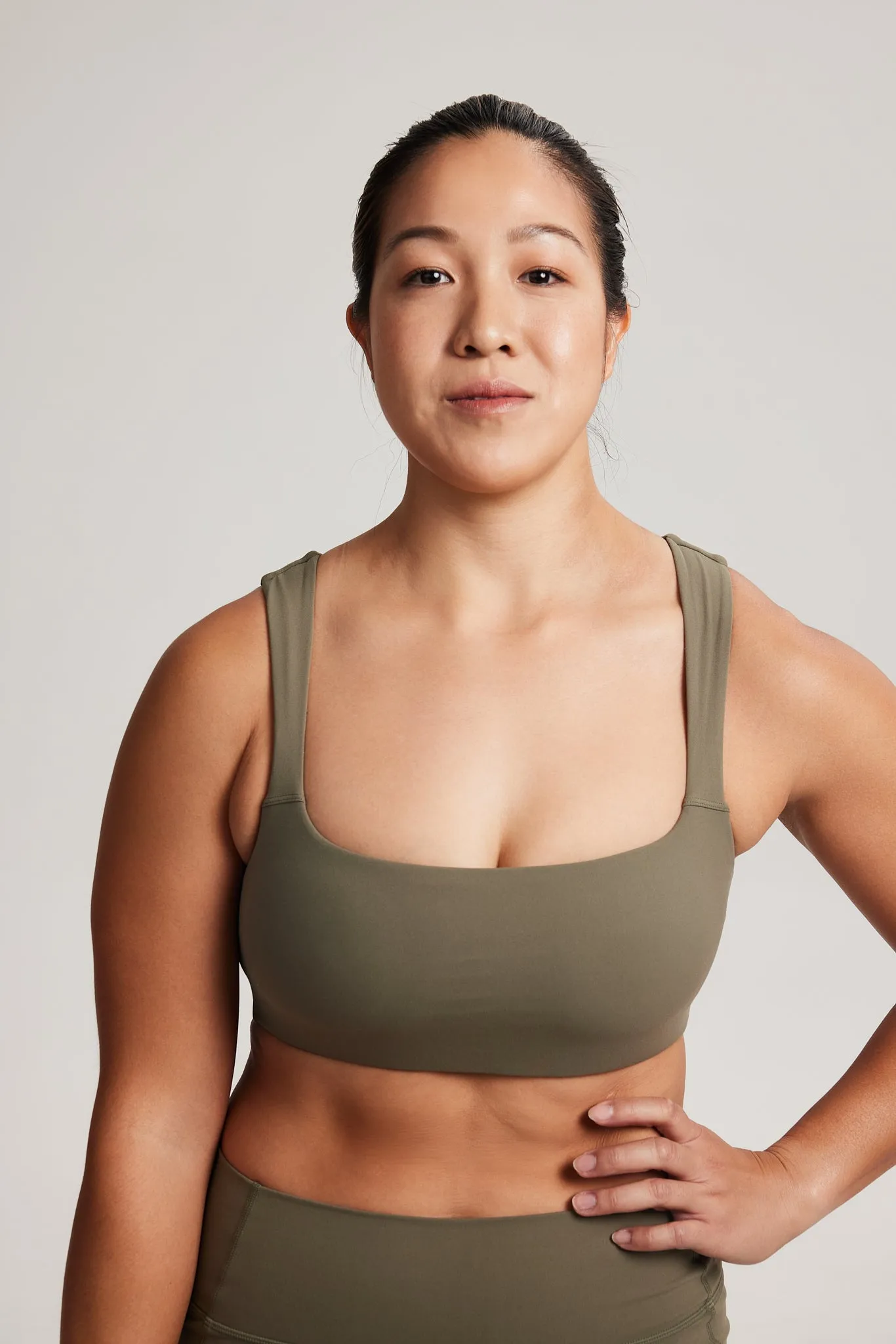 Lightweight Band Square Neck Bra in Avocado