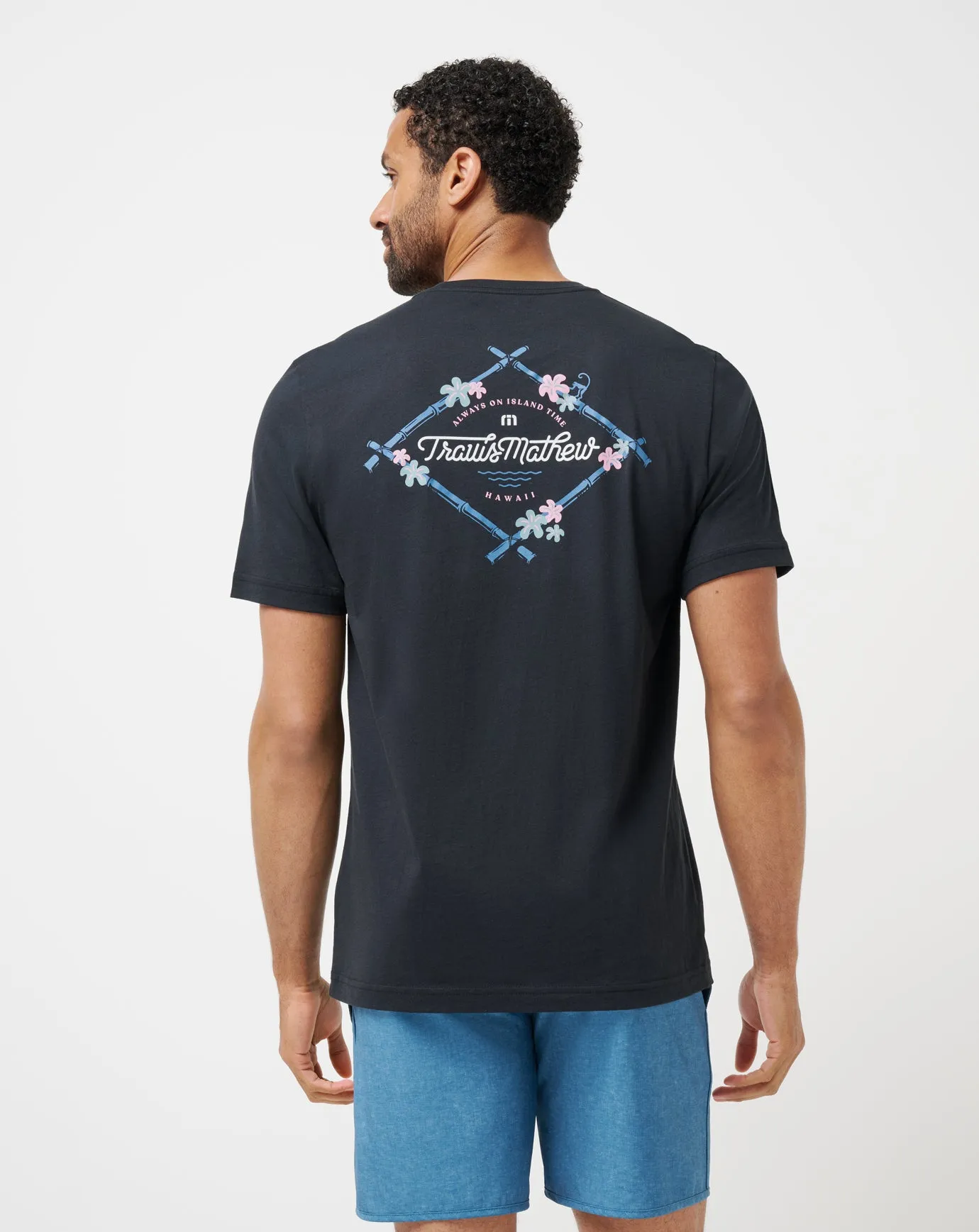 SeamFreeShoulders Ribbed collar Path To Paradise Tee