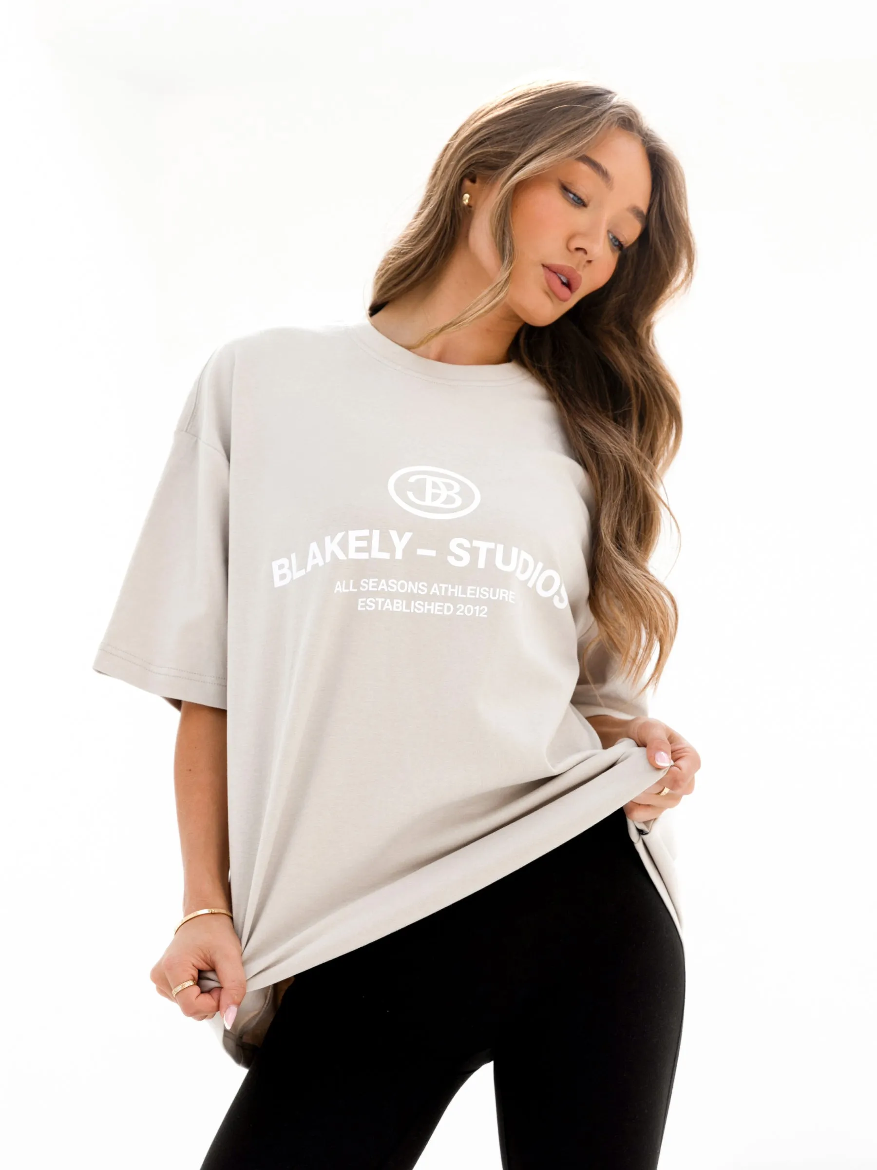 Madison Ultra Oversized T-Shirt - Dune Outdoor Smart SlimFitDesign