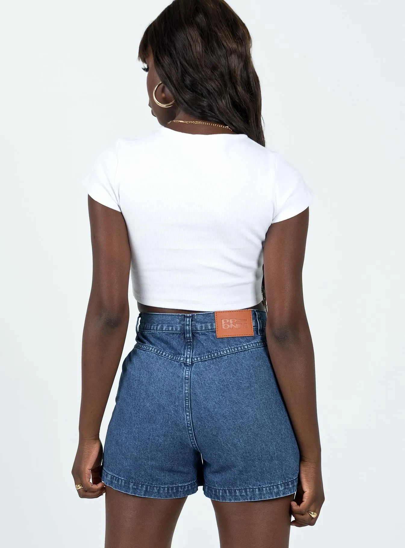 Fast Fit TaglessCollar Buliti Mom Shorts Mid Wash Denim